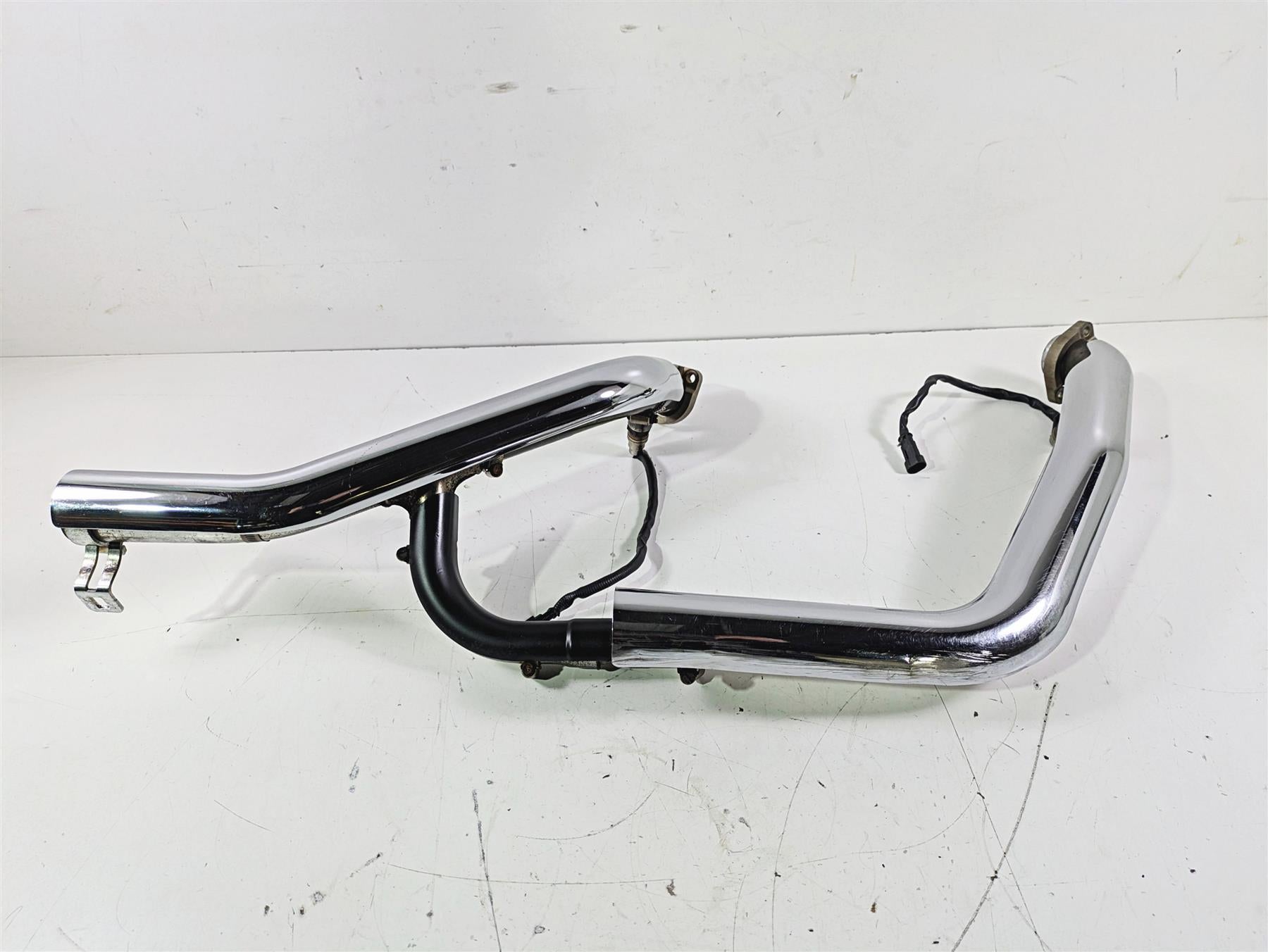 2007 Harley FXDWG Dyna Wide Glide Exhaust Header Manifold Set 65631-06 {{ shop.shopifyCountryName }} - Mototech271
