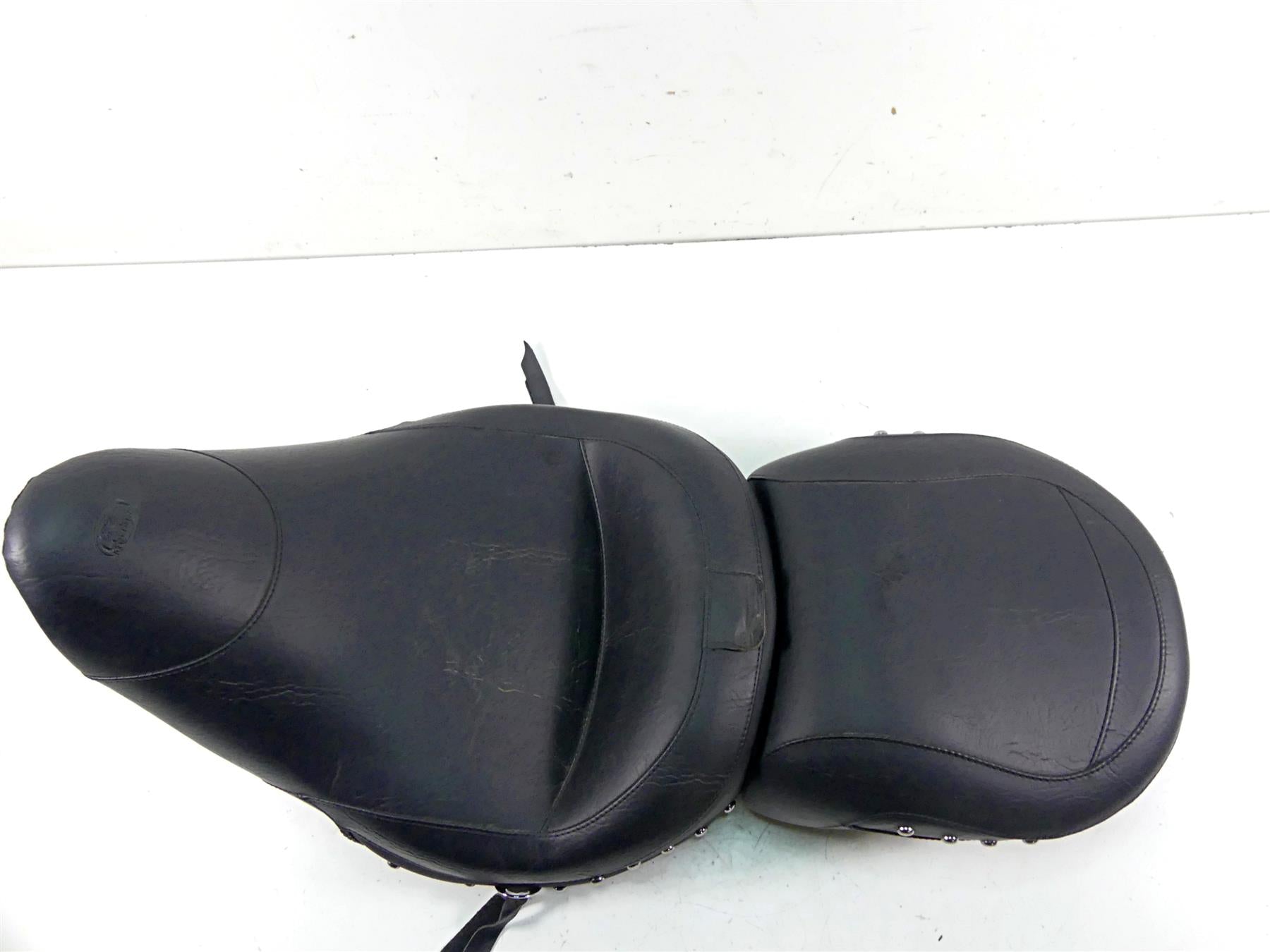 2019 Indian Chieftain Classic Mustang Wide Touring Rider & Passenger Seat 79762 {{ shop.shopifyCountryName }} - Mototech271