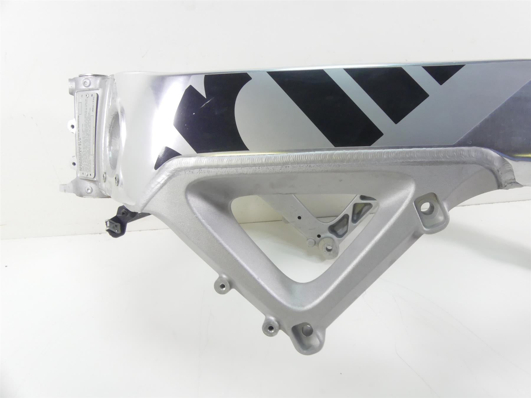 2019 Aprilia Tuono V4 RR Factory Straight Main Frame Chassis - Slvg 896962 {{ shop.shopifyCountryName }} - Mototech271