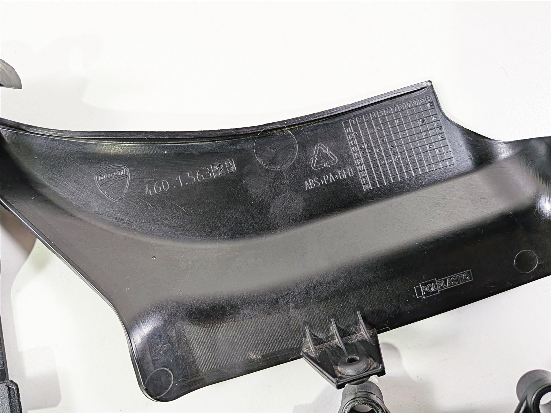 2019 Ducati 959 Panigale Rectifier Battery Carrier Cover Cowl Set 8291A371A {{ shop.shopifyCountryName }} - Mototech271