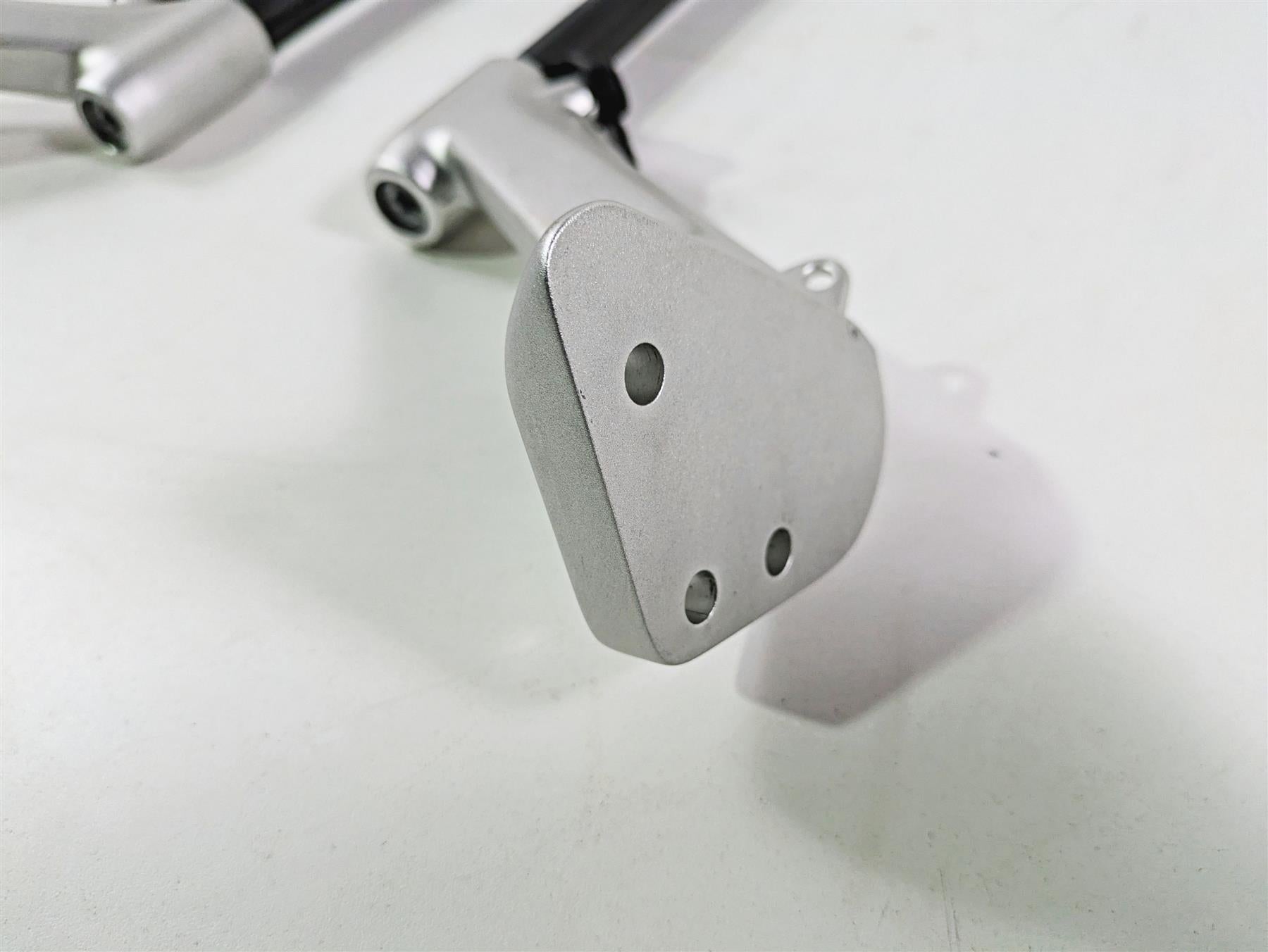 2010 BMW R1200RT K26 Left & Right Handle Bar Set 32718531337 32718531338 {{ shop.shopifyCountryName }} - Mototech271
