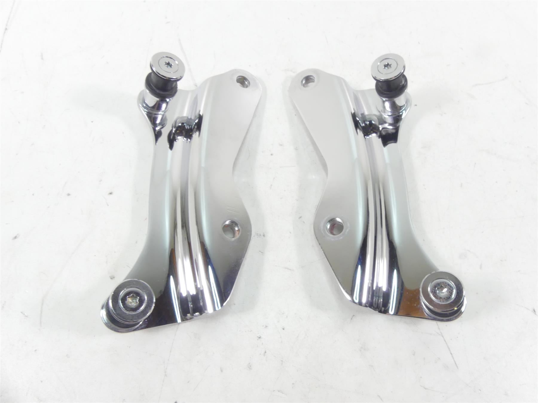 2014 Harley Touring FLHX Street Glide Rear Quick Release Sissy Bar Mount {{ shop.shopifyCountryName }} - Mototech271