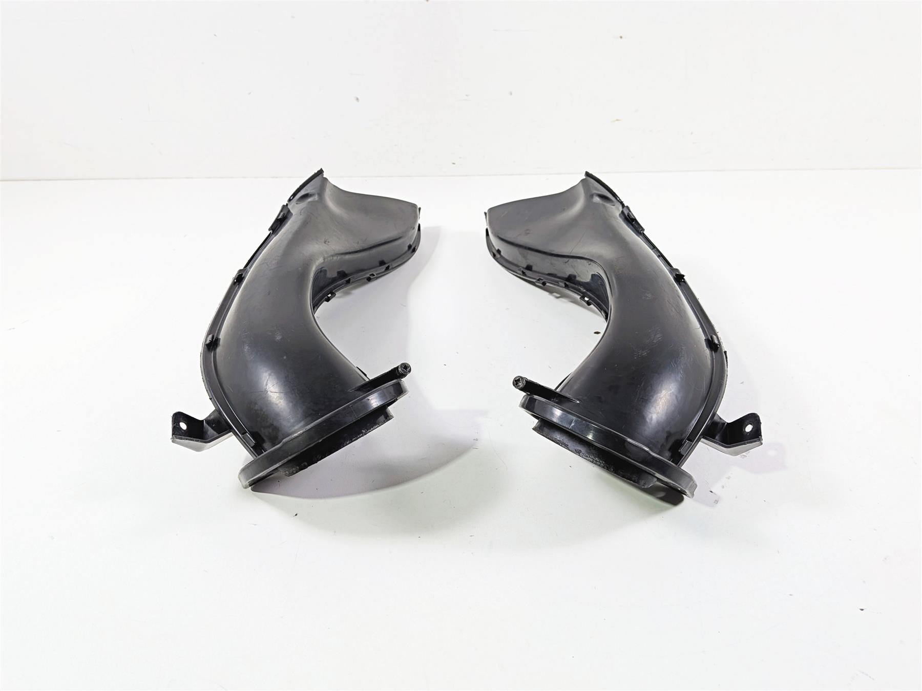 2018 Aprilia RSV4 RR Air Intake Scoop Ram Set 2B001921 858818 2B001922 858907 {{ shop.shopifyCountryName }} - Mototech271