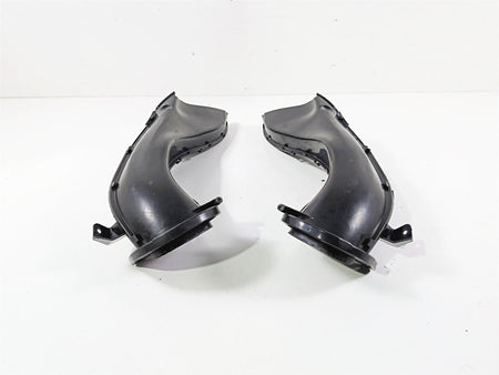 2018 Aprilia RSV4 RR Air Intake Scoop Ram Set 2B001921 858818 2B001922 858907 {{ shop.shopifyCountryName }} - Mototech271