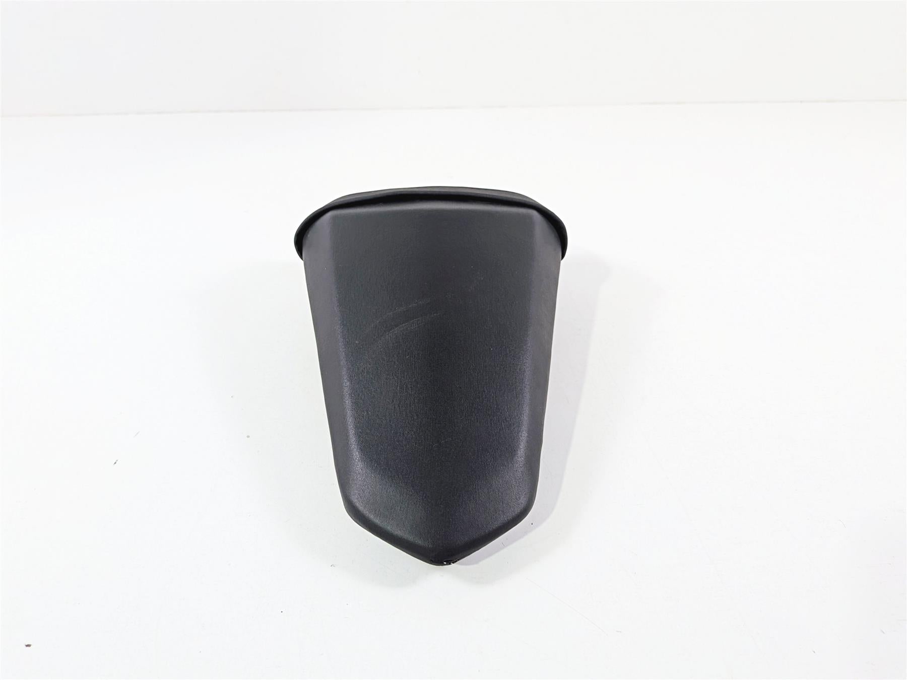 2025 Yamaha YZF R7 Nice Rear Passenger Seat Saddle Pillion BEB-24750-00-00 {{ shop.shopifyCountryName }} - Mototech271