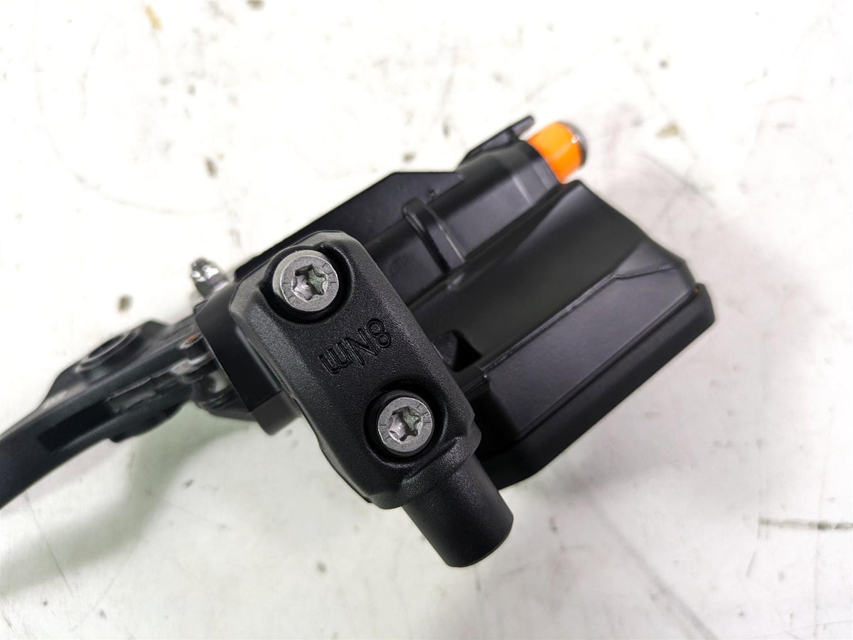 2022 BMW R1250 RT K052 Front Brake Master Cylinder 32728559604 {{ shop.shopifyCountryName }} - Mototech271