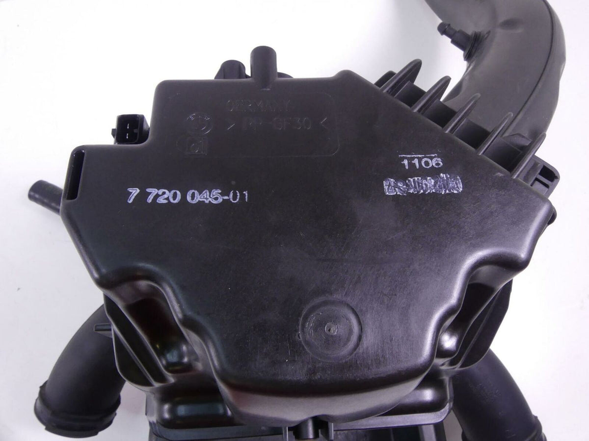 2013 BMW R1200RT K26 Air Box Filter Cleaner Breather With Tubes 13717720045 {{ shop.shopifyCountryName }} - Mototech271