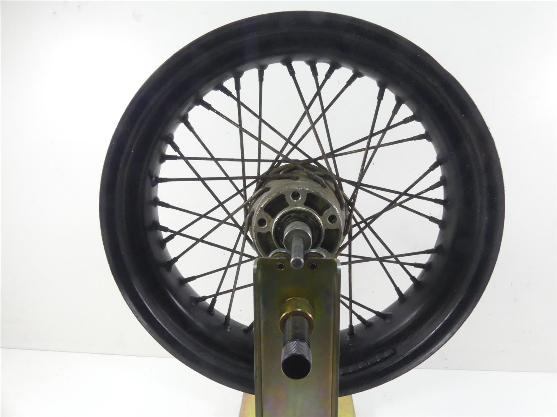 2011 Harley FXDWG Dyna Wide Glide Straight Rear 17x4.5 Wheel Rim 41430-09A {{ shop.shopifyCountryName }} - Mototech271