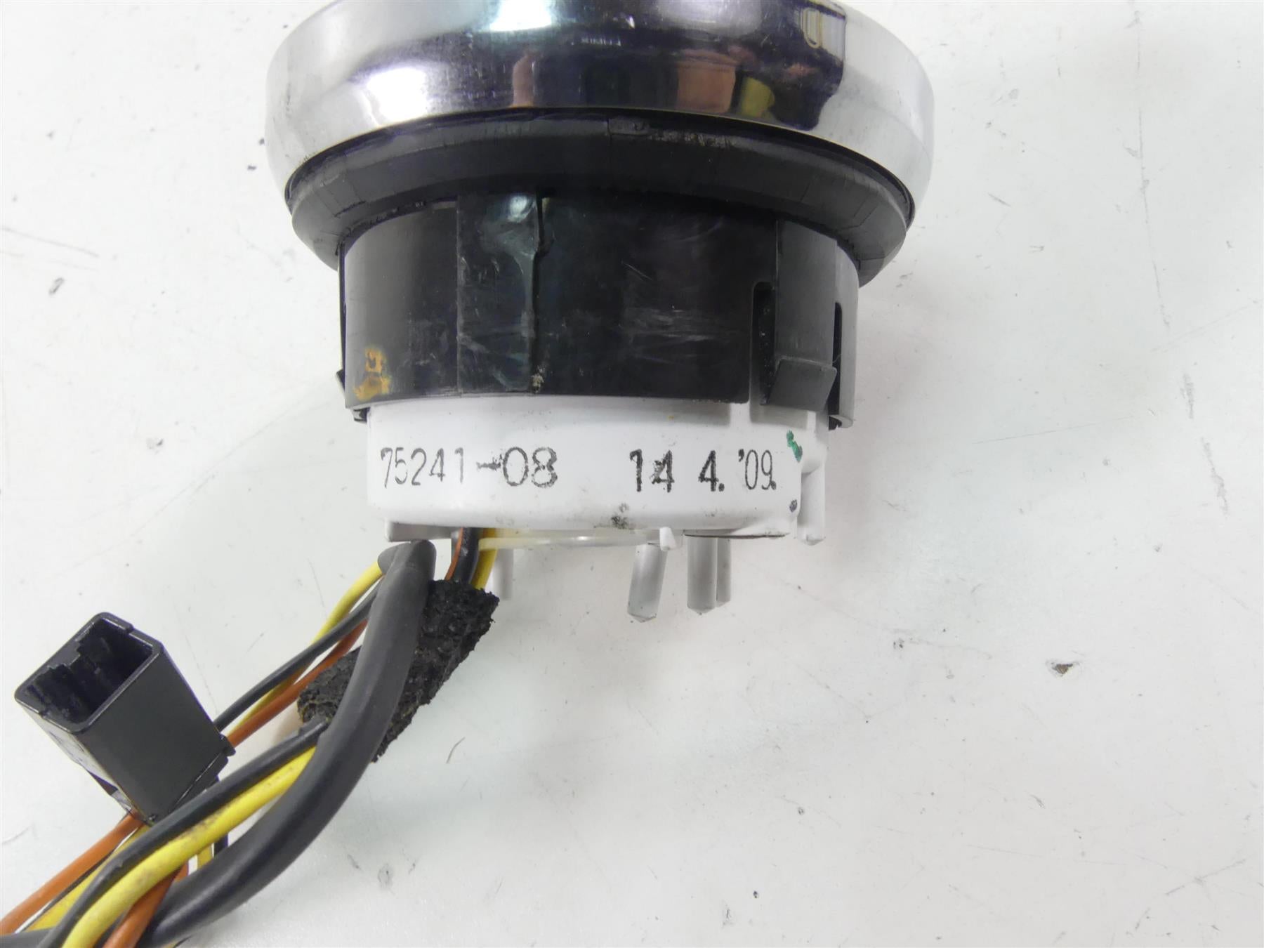 2010 Harley FXDWG Dyna Wide Glide Fuel Gas Petrol Level Gauge 75241-08 {{ shop.shopifyCountryName }} - Mototech271