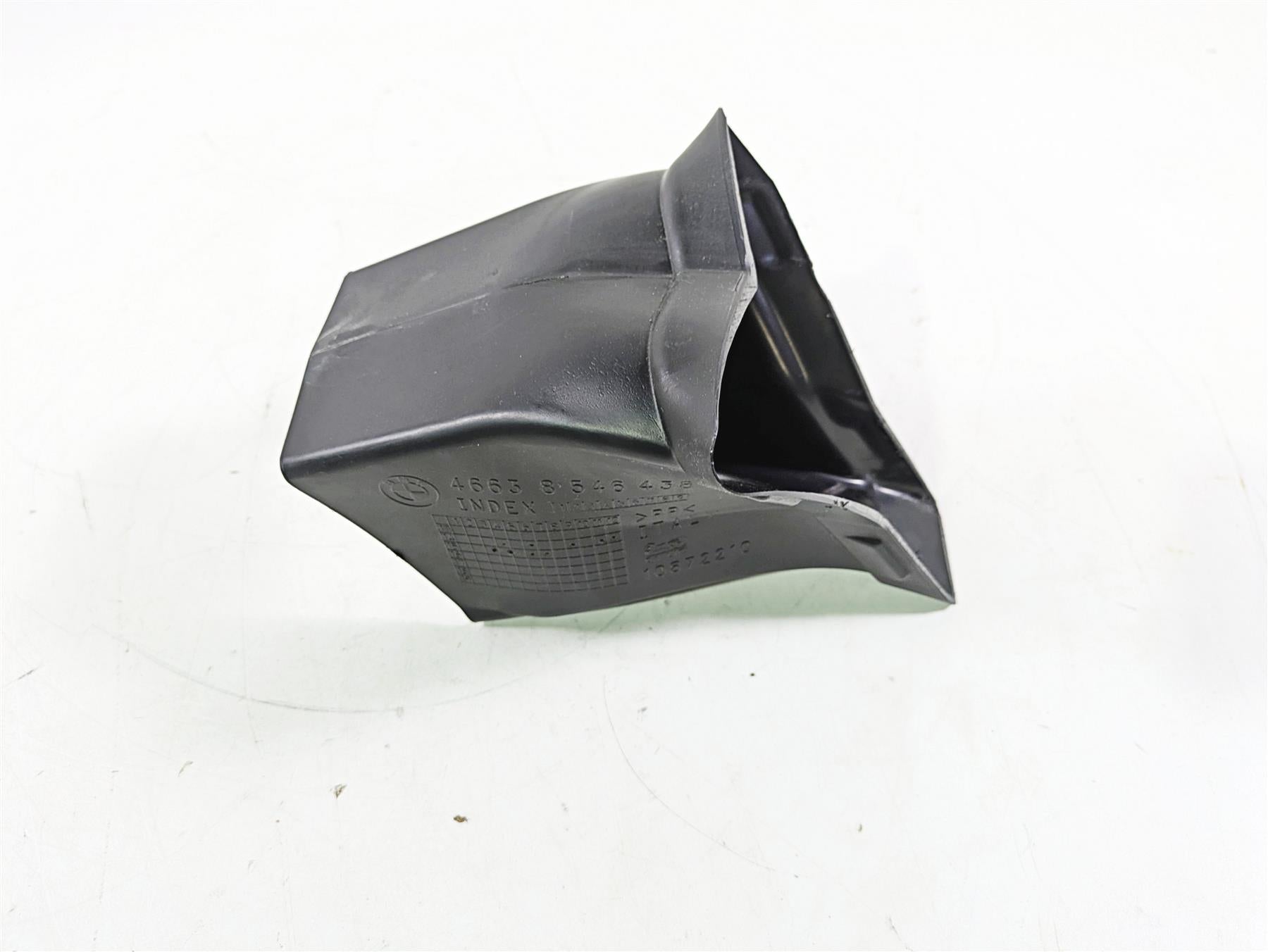 2016 BMW S1000RR K46 Front Center Air Duct Scoop 46638546438 {{ shop.shopifyCountryName }} - Mototech271