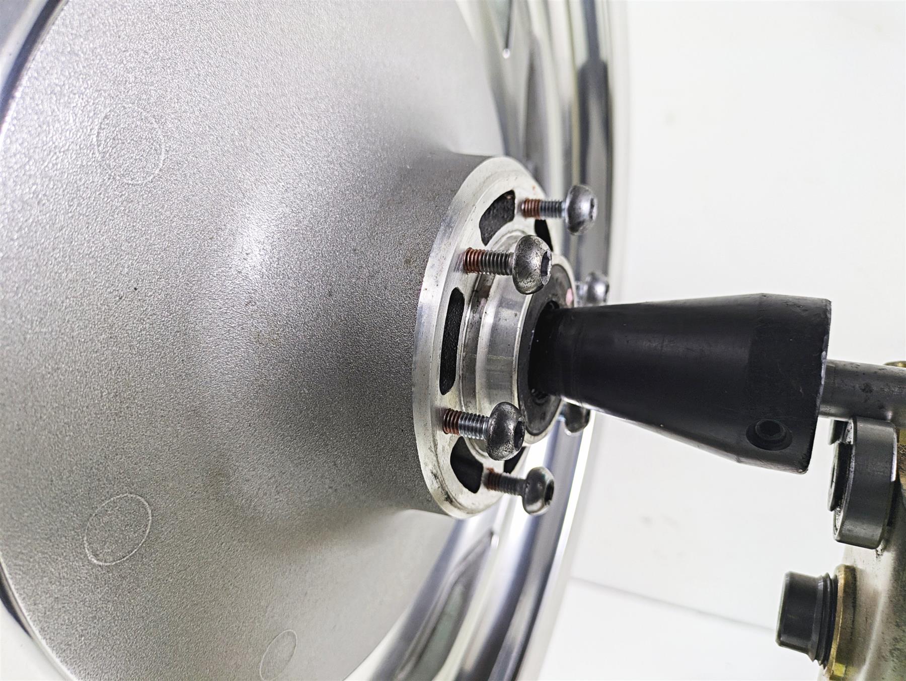 2002 Honda GL1500 CD Valkyrie Deluxe Nice Front Wheel Rim 17x3.5 44650-MZ0-B22 {{ shop.shopifyCountryName }} - Mototech271