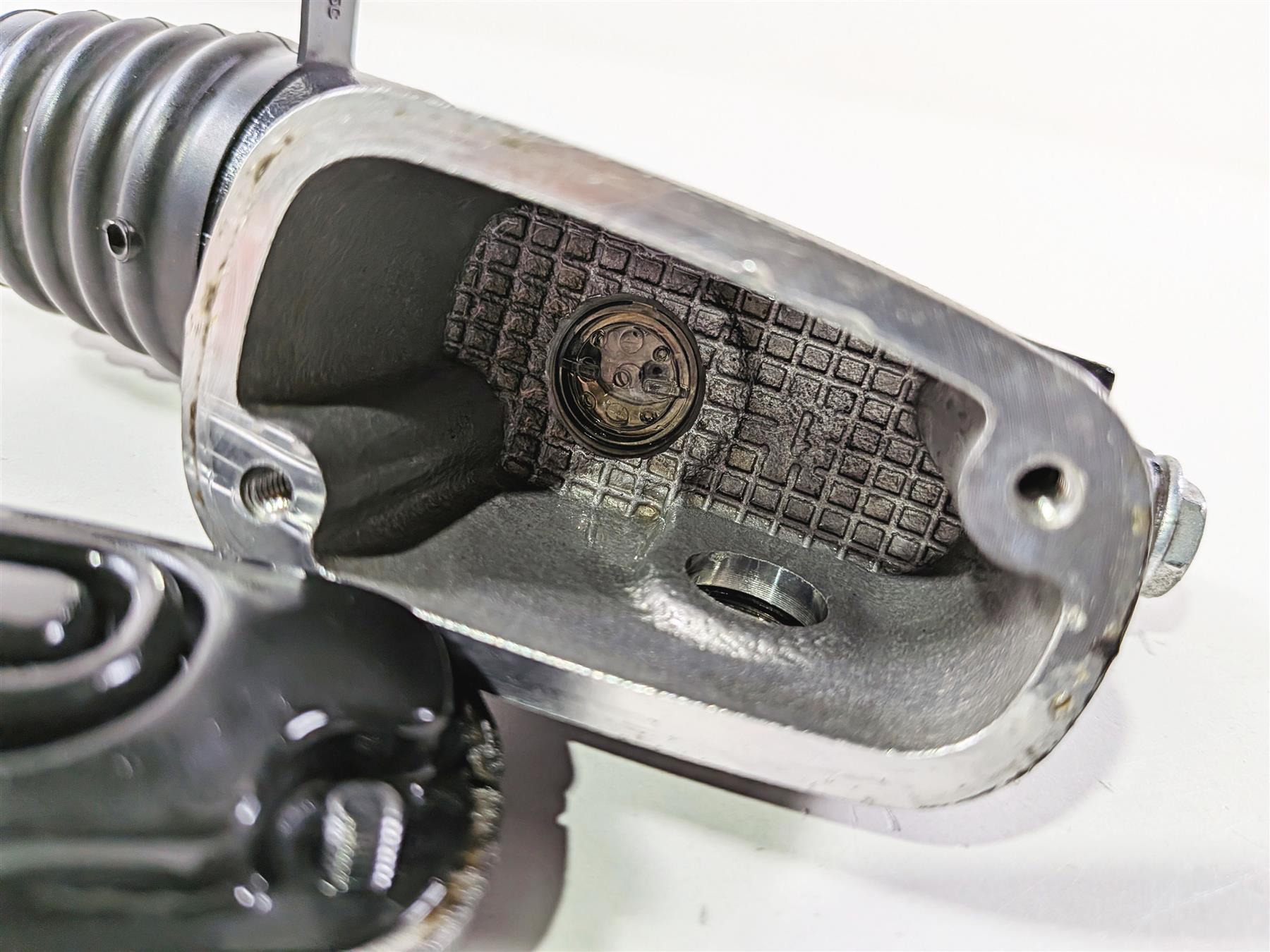2024 Harley FXLRS Dyna Low Rider Rear Brake Master Cylinder 5/8" 41700460-Mototech271