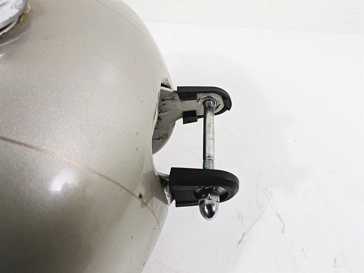 2018 Harley FXBR Softail Breakout Fuel Gas Petrol Tank - Dented 61000673 {{ shop.shopifyCountryName }} - Mototech271