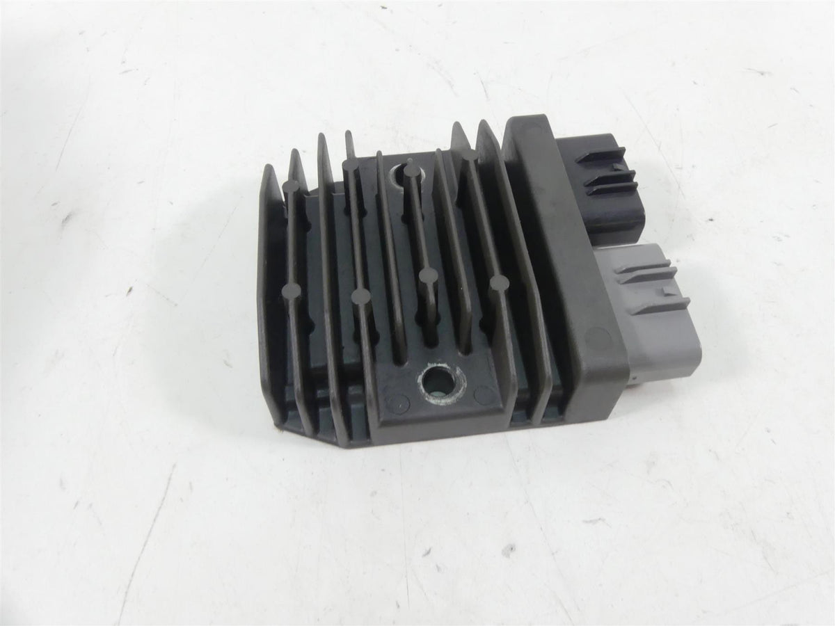 2017 BMW R1200RT K52 Rectifier Voltage Regulator FH020AA 12318523367 {{ shop.shopifyCountryName }} - Mototech271