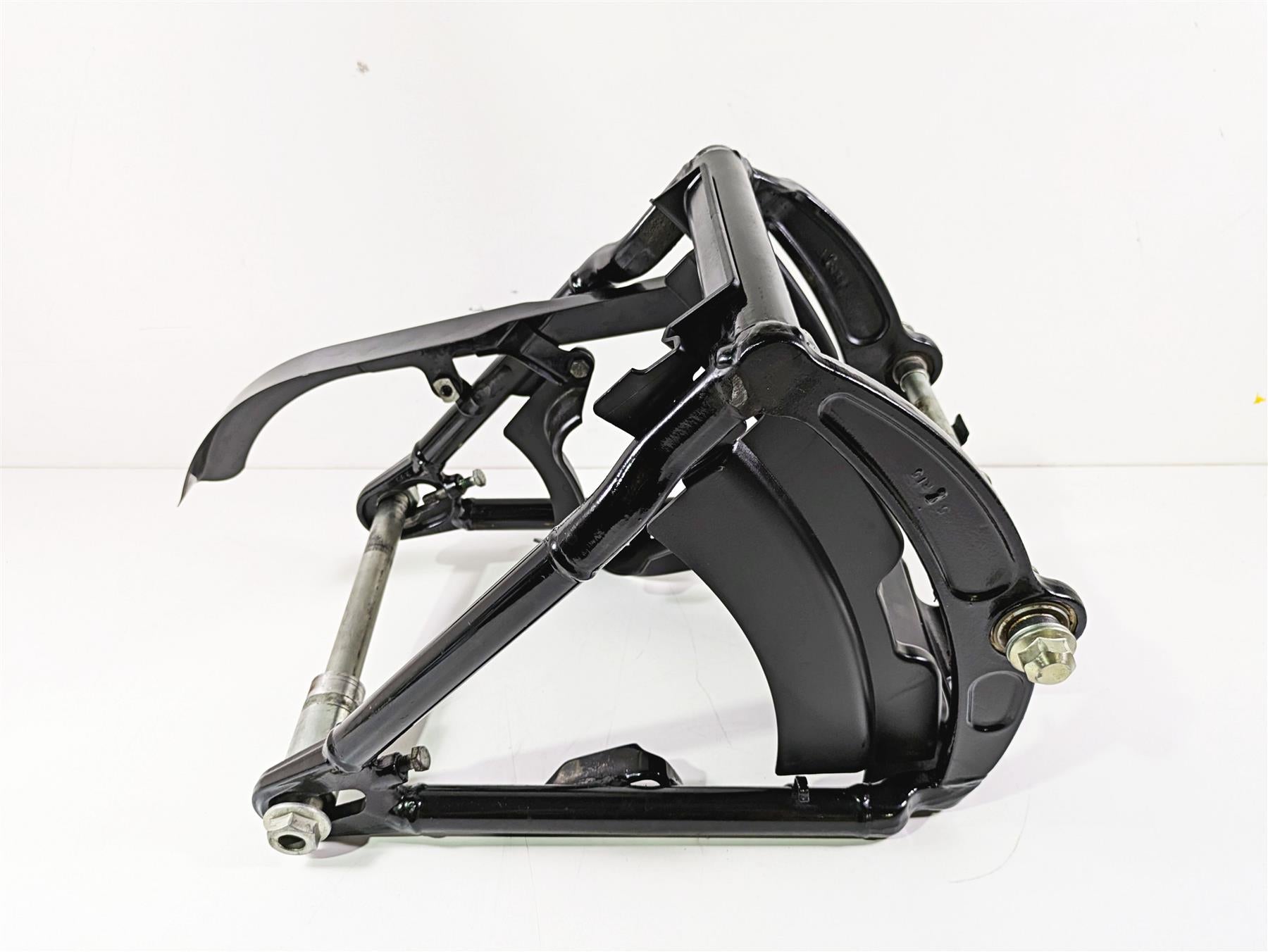 2009 Harley FLSTSB Cross Bones Rear Swing Arm Swingarm + Axle 47573-11BHP