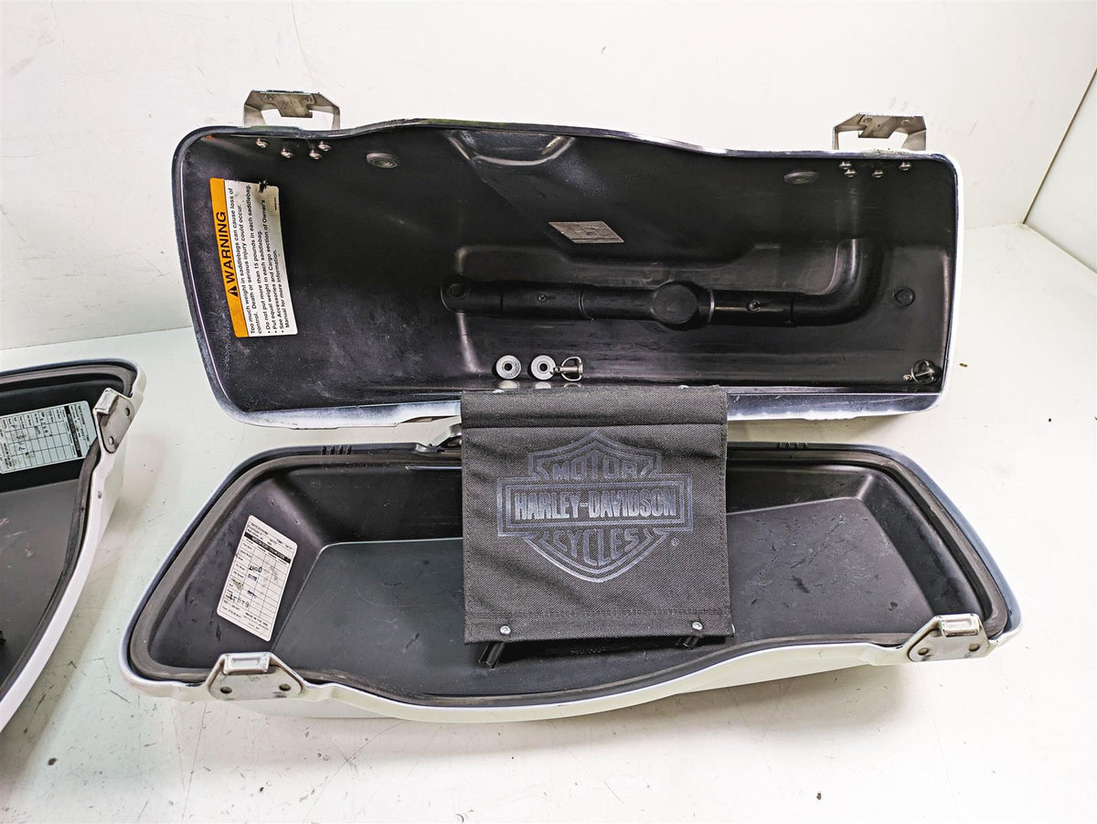 2008 Harley FLHTCU Electra Glide Left Right Saddlebag Saddle Bag Set 90752-93 {{ shop.shopifyCountryName }} - Mototech271