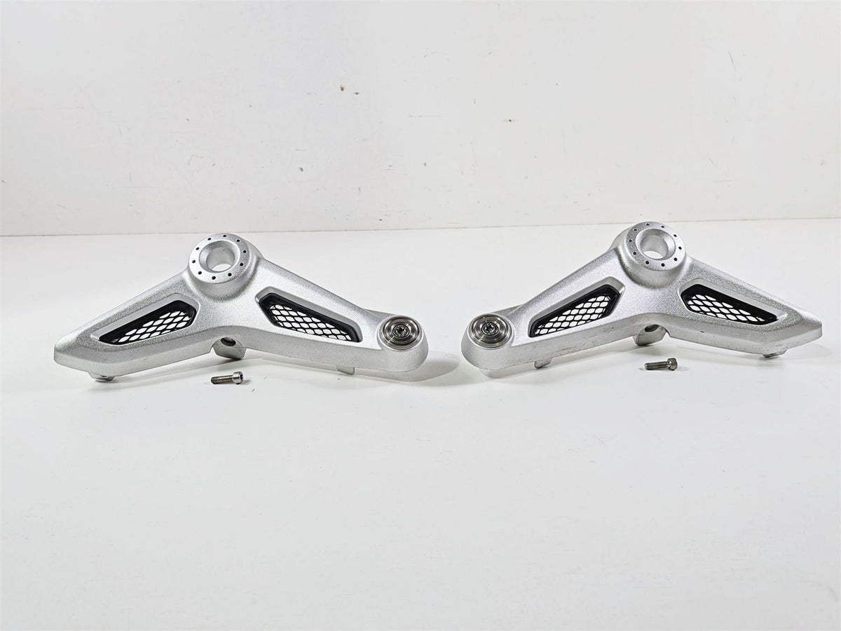 2023 BMW R nineT Scrambler K23 Rider Seat Support Mount Set 46638531189 {{ shop.shopifyCountryName }} - Mototech271