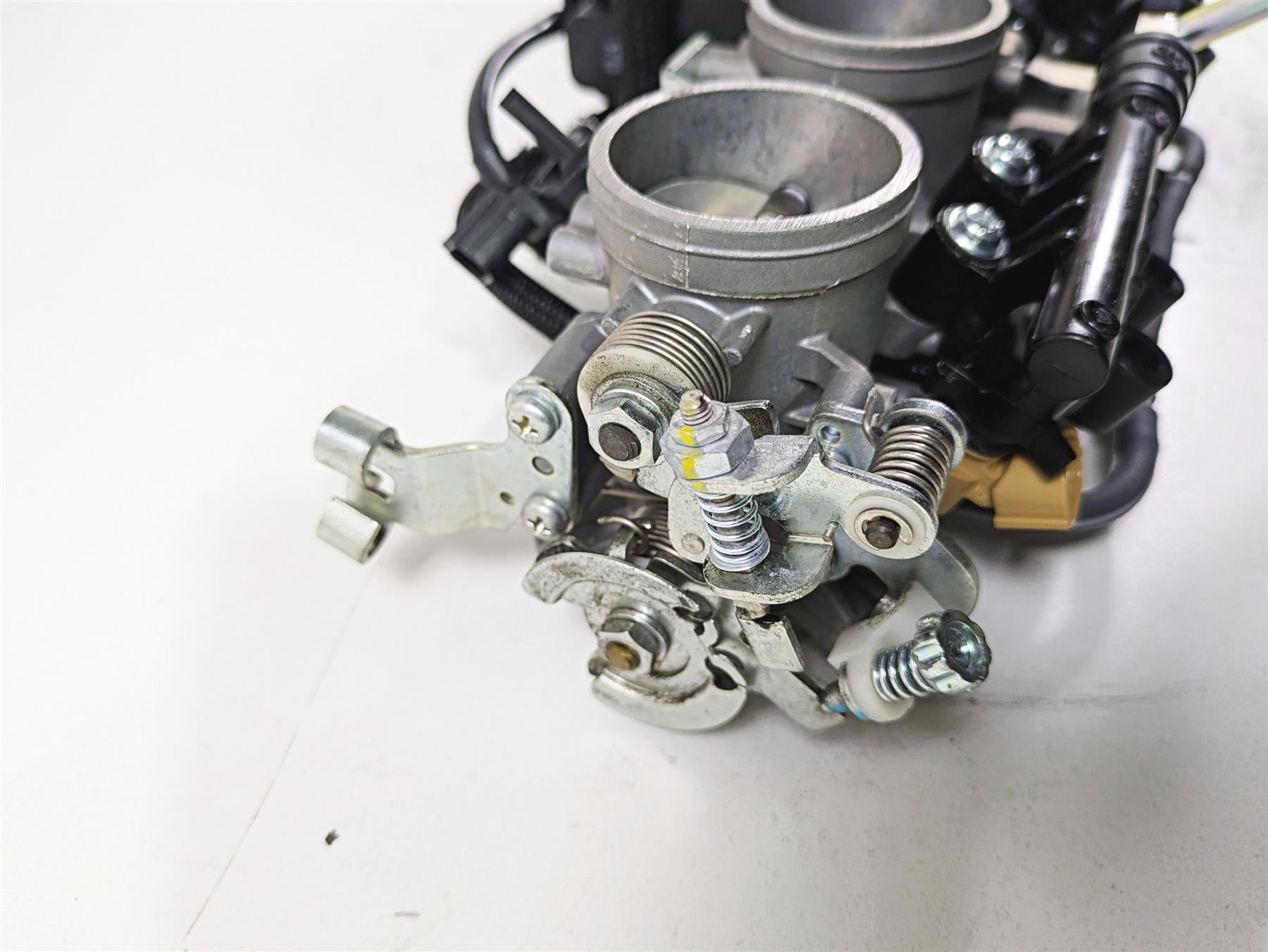 2022 Kawasaki ZR900RS Cafe Throttle Body Bodies Set 16163-1254 {{ shop.shopifyCountryName }} - Mototech271