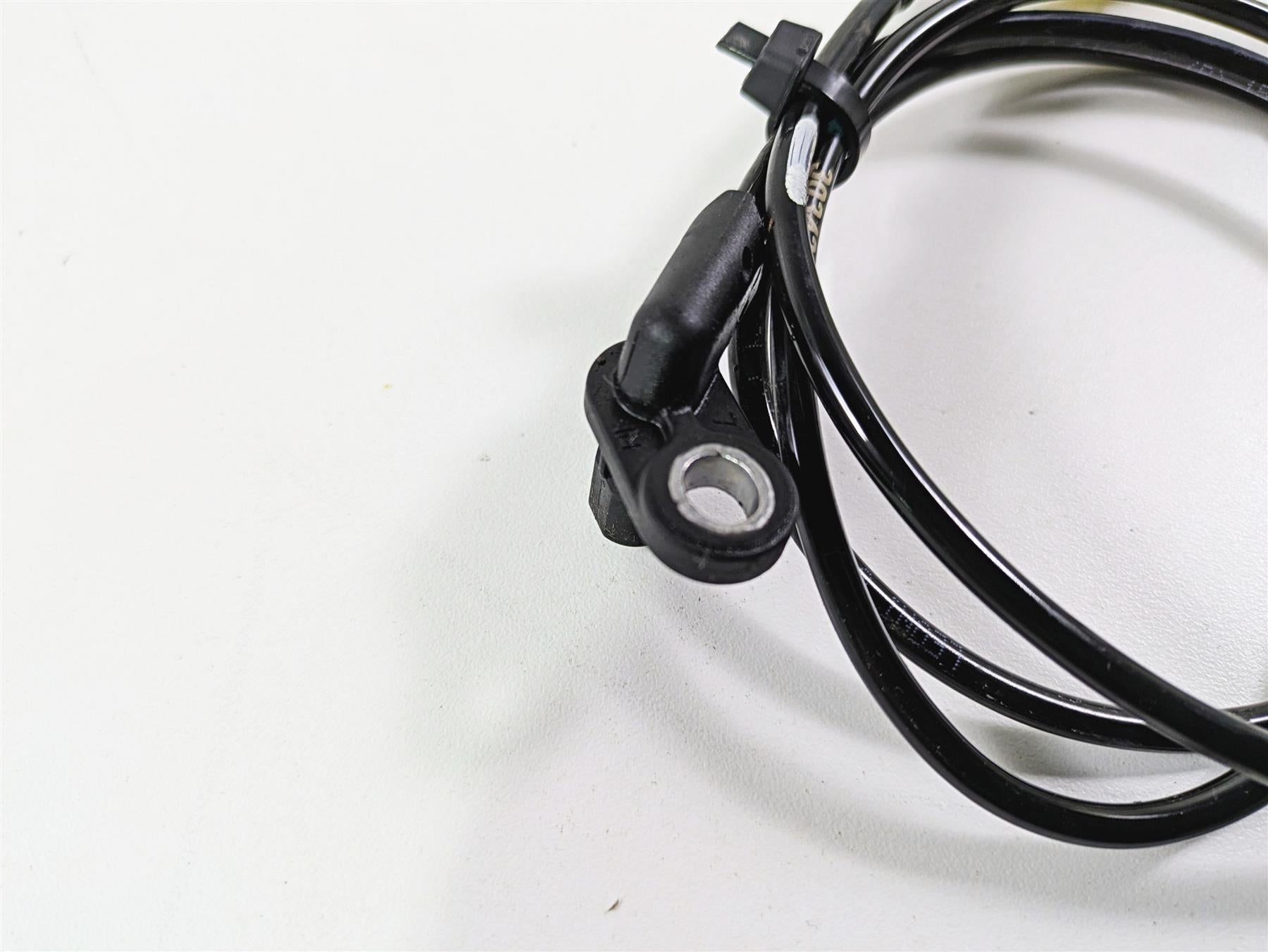 2024 Triumph Tiger 900 GT Rear Abs Brake Wheel Speed Sensor T2029935 {{ shop.shopifyCountryName }} - Mototech271