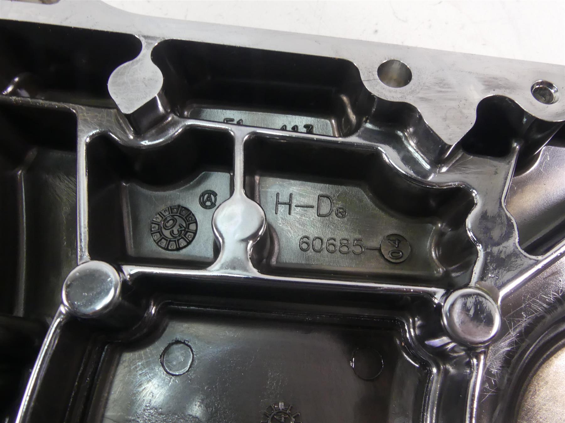 2005 Harley Touring CVO FLHTCSE Electra Glide Outer Primary Drive Cover 60685-04 {{ shop.shopifyCountryName }} - Mototech271