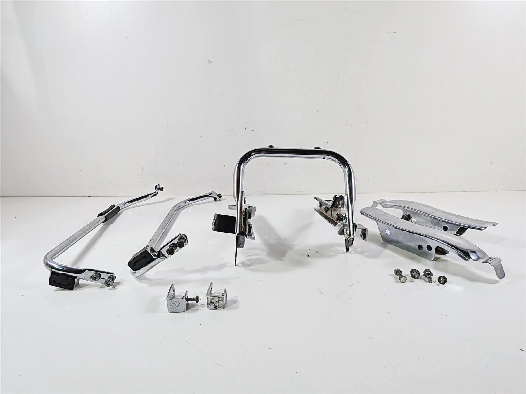 1993 Harley Touring FLHTCU Electra Glide Saddlebag Rail Guard Set 49193-93 {{ shop.shopifyCountryName }} - Mototech271
