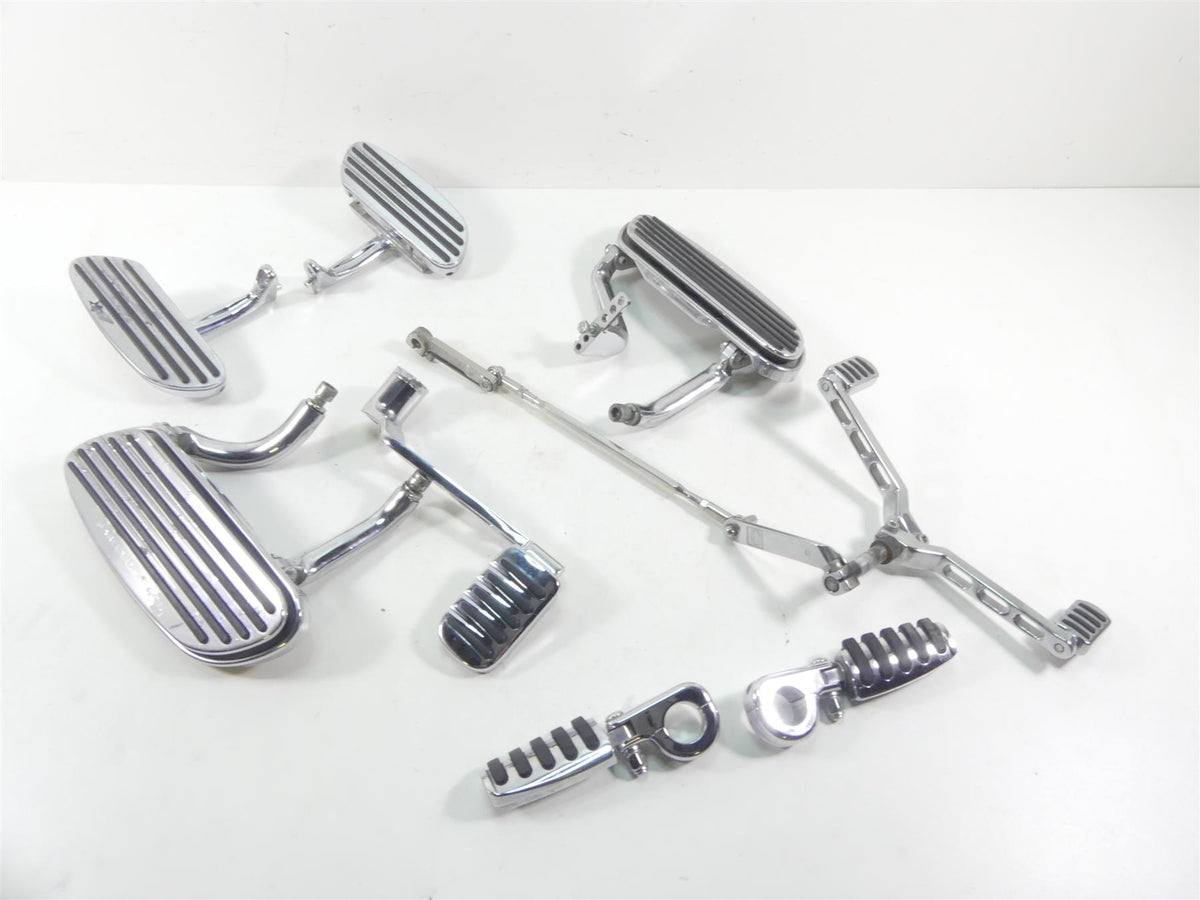 2004 Harley FLHTC SE CVO Electra Glide Floorboard Shift Brake Pedal Set 50683-04 {{ shop.shopifyCountryName }} - Mototech271
