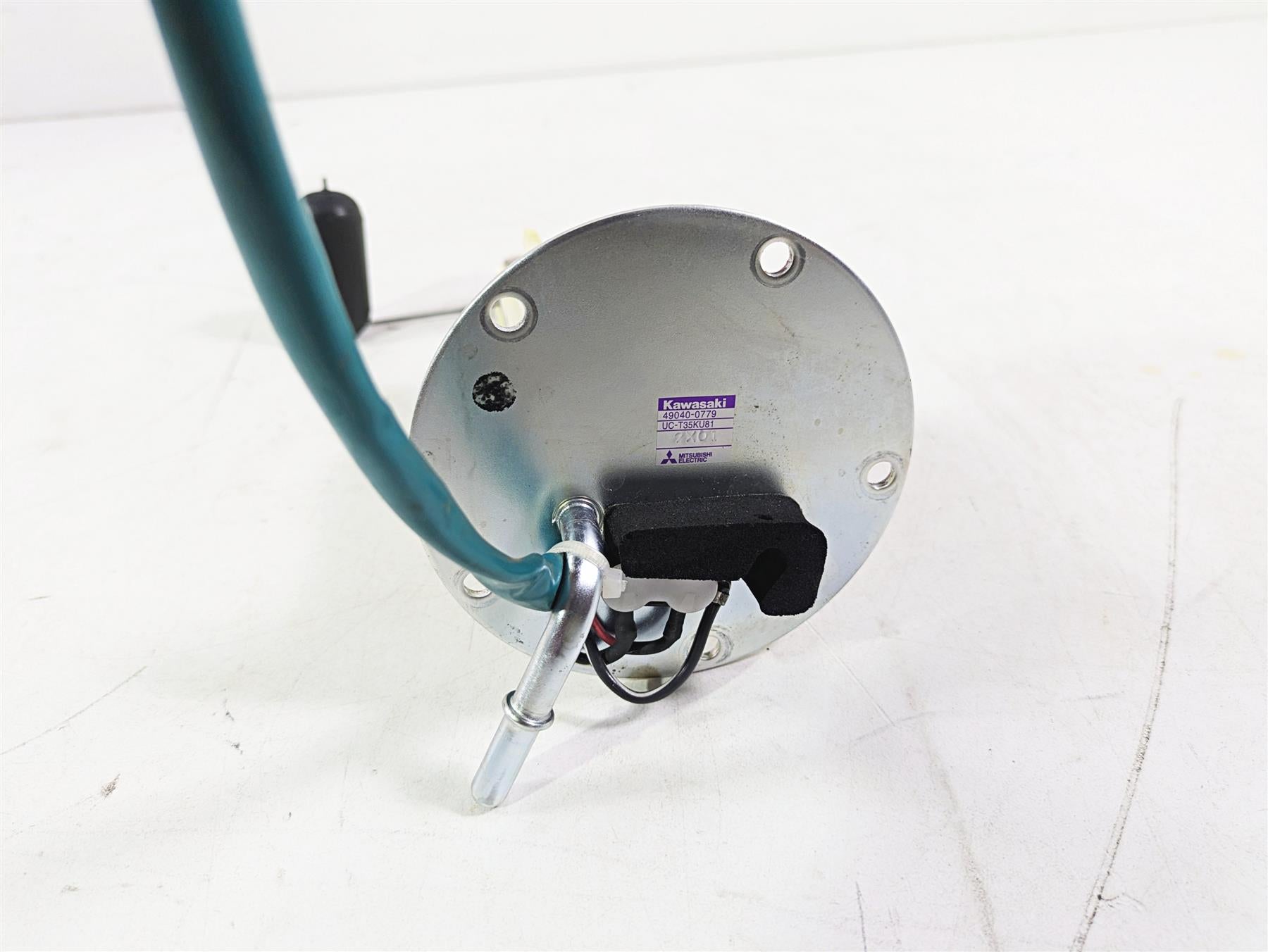 2020 Kawasaki ZX6R Ninja Fuel Gas Petrol Pump & Sending Unit 3K 49040-0779 {{ shop.shopifyCountryName }} - Mototech271