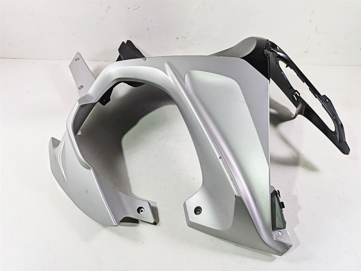2010 BMW R1200RT K26 Right Main Side Fairing Cover - Read 46637681054 {{ shop.shopifyCountryName }} - Mototech271