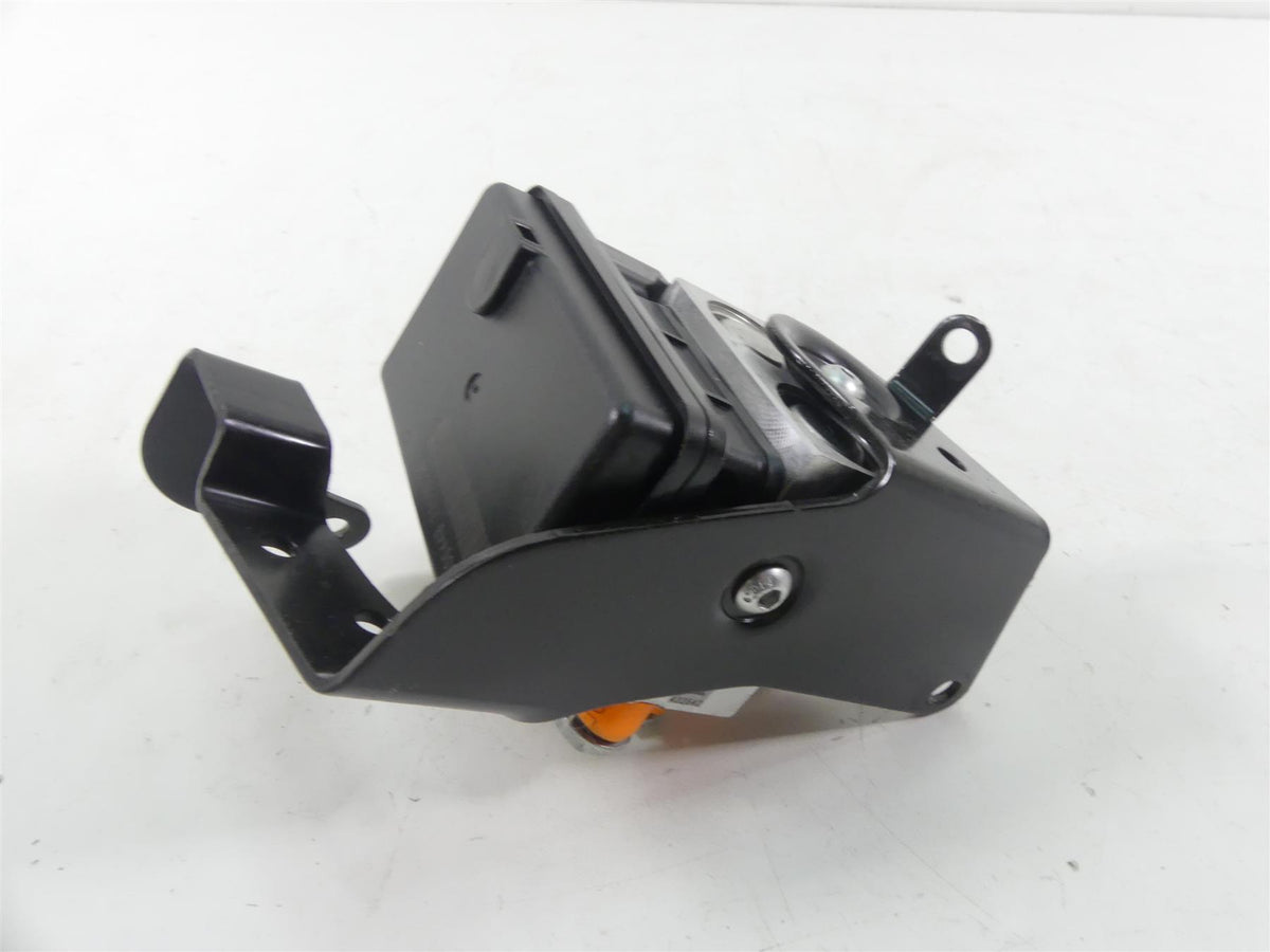 2018 Harley FLHC Softail Heritage Abs Brake Pump Pressure Module Unit 41100044B {{ shop.shopifyCountryName }} - Mototech271