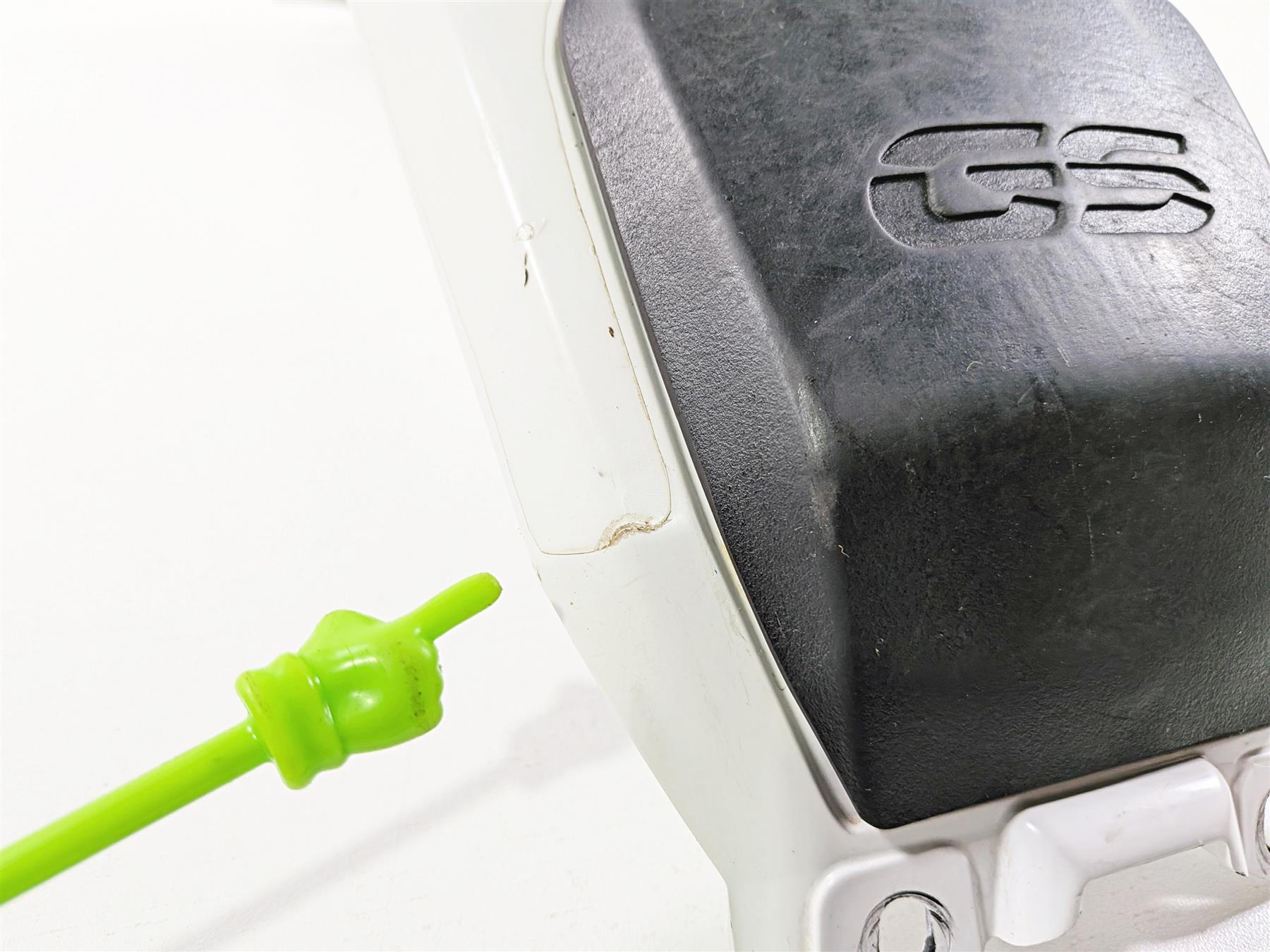 2015 BMW R1200GS K50 White Center Tank Cover Fairing 46638533667 46638563438 {{ shop.shopifyCountryName }} - Mototech271