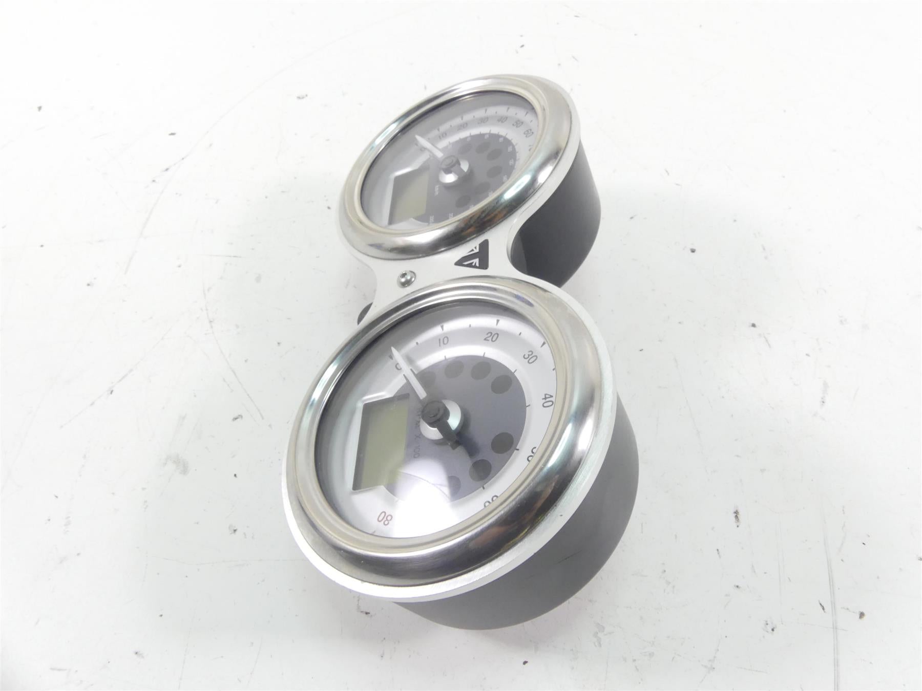 2017 Triumph Thruxton 1200 R Speedometer Speedo Gauges Instrument - 4K T2502791 {{ shop.shopifyCountryName }} - Mototech271
