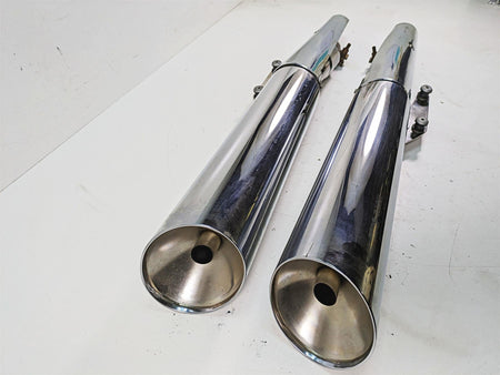 2014 Moto Guzzi California 1400 T Exhaust Pipe Muffler Set & Mounts B064126 {{ shop.shopifyCountryName }} - Mototech271