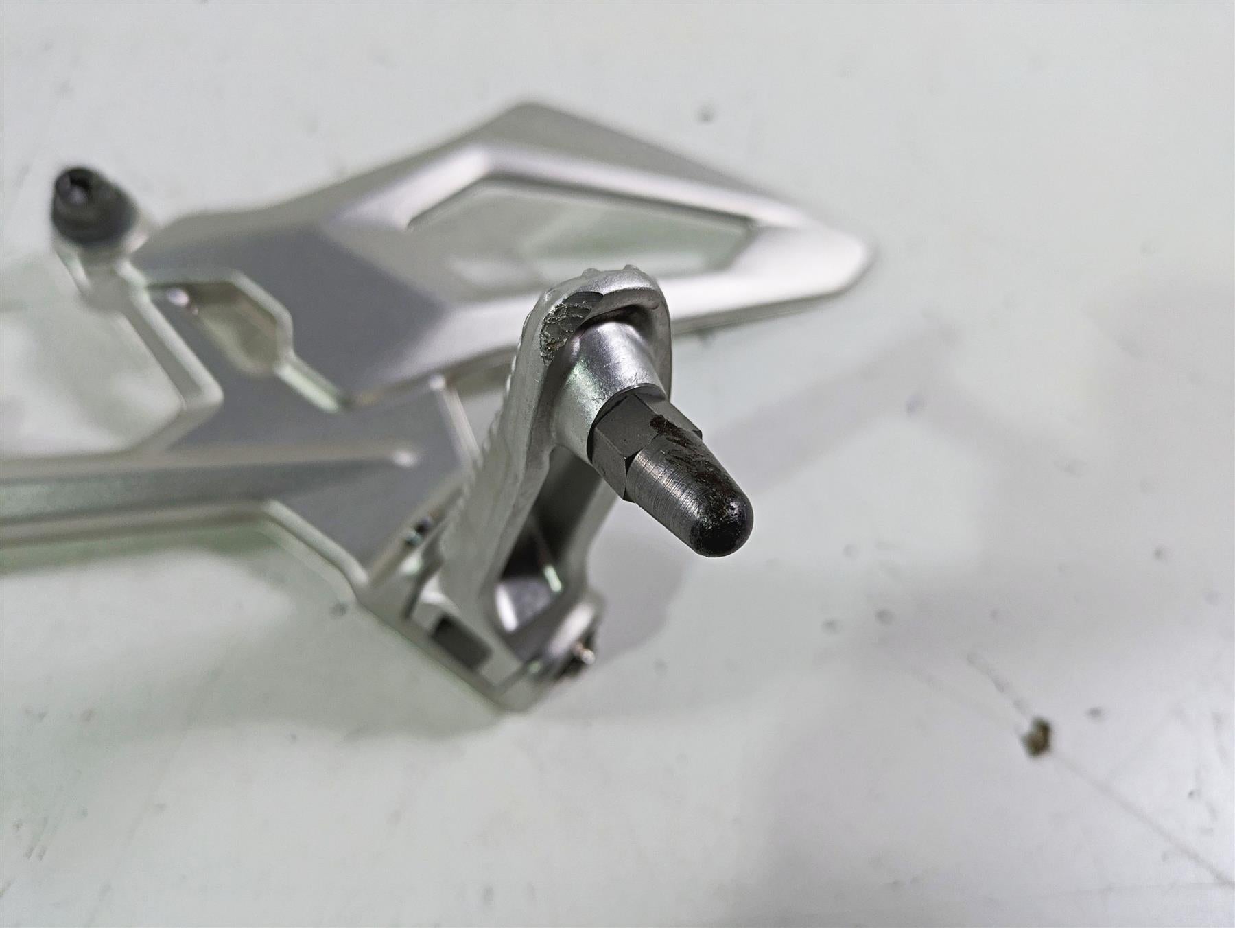 2017 BMW S1000R K47 Left Rider Footpeg & Shifter Shift Lever 46718562397 8562402 {{ shop.shopifyCountryName }} - Mototech271