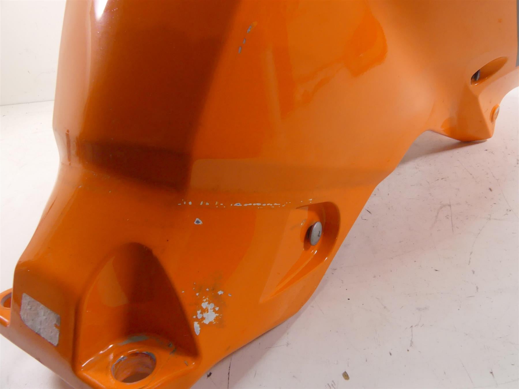 2015 KTM 1290R Super Duke Fuel Gas Petrol Tank & Upper Cover 6130701304430A {{ shop.shopifyCountryName }} - Mototech271