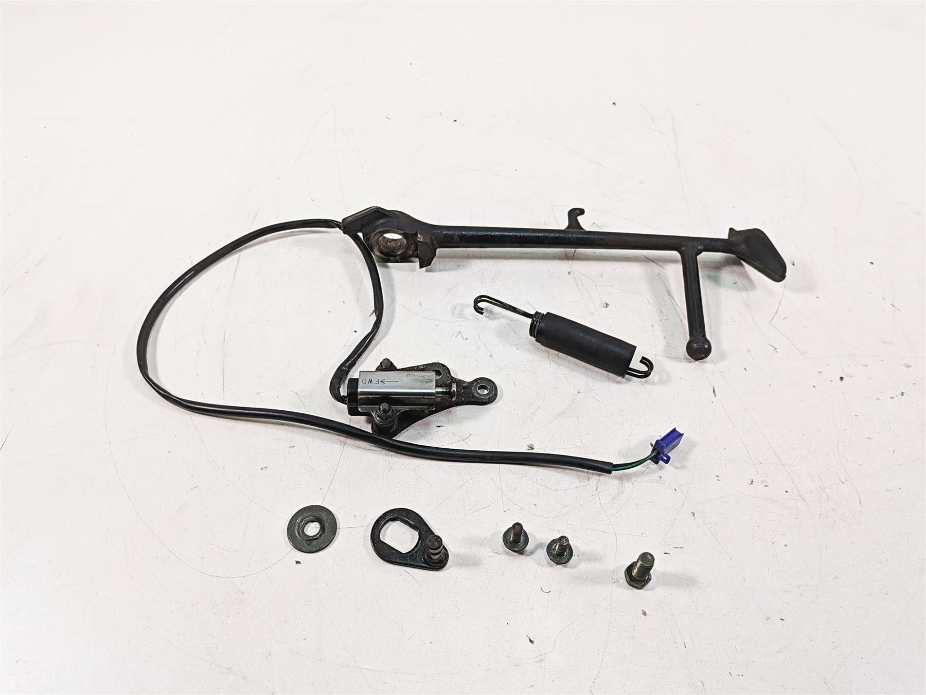 2002 Yamaha FZ1 FZS1000 Fazer Side Kickstand Kick Stand + Switch 5LV-27311-00-00 {{ shop.shopifyCountryName }} - Mototech271