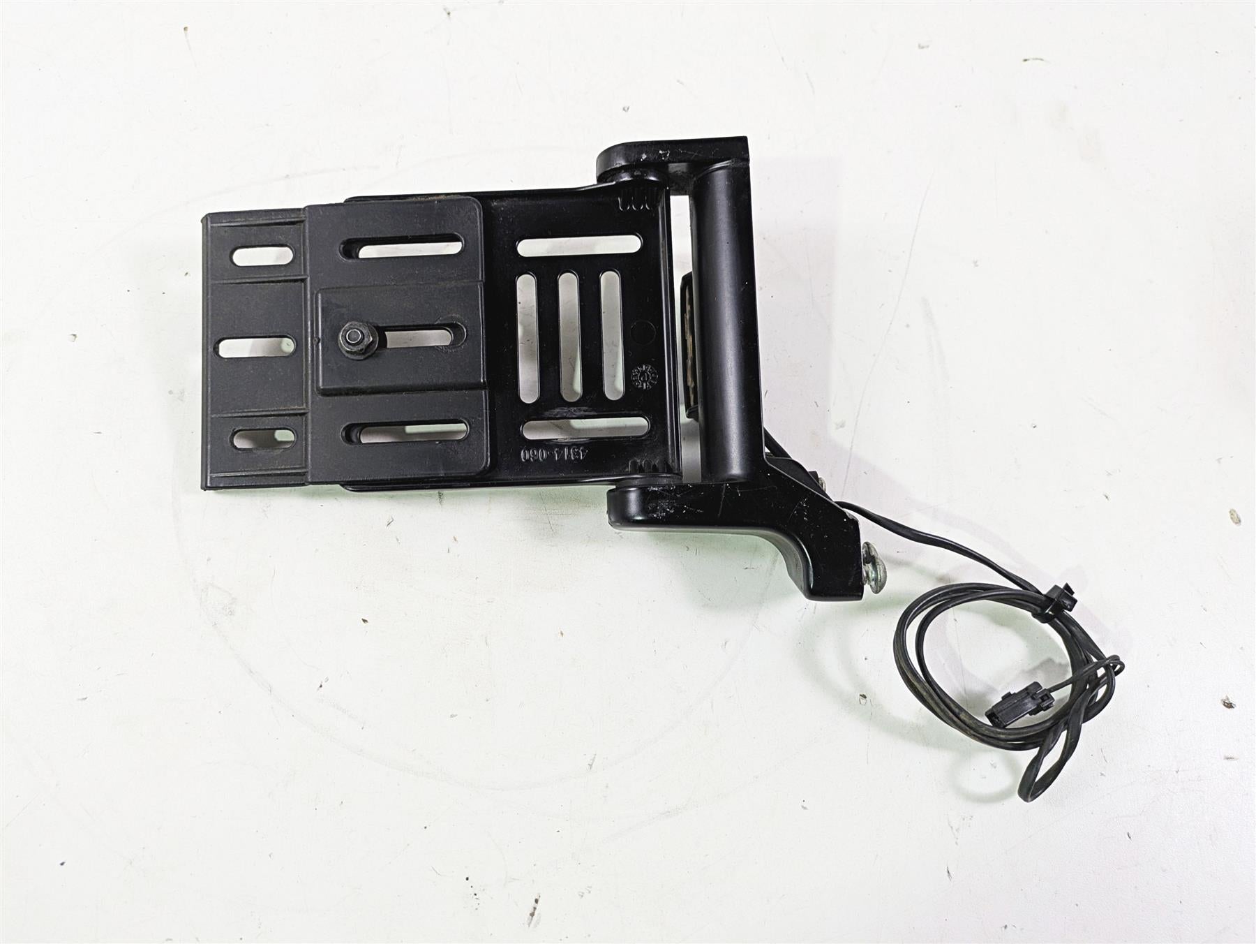 2016 Harley FXDWG Dyna Wide Glide Side License Plate Holder 60336-10 {{ shop.shopifyCountryName }} - Mototech271