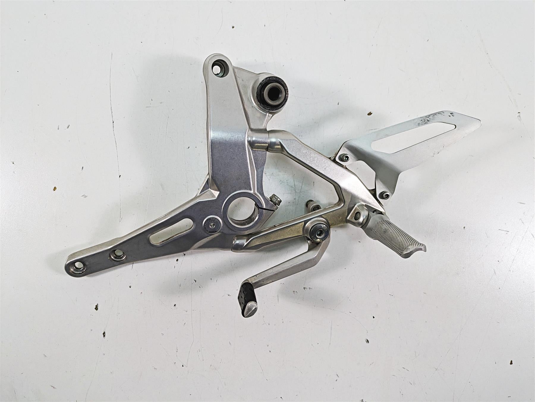 2016 Ducati Panigale 1299 S Left Footpeg Frame Holder & Shifter 82421862AA {{ shop.shopifyCountryName }} - Mototech271