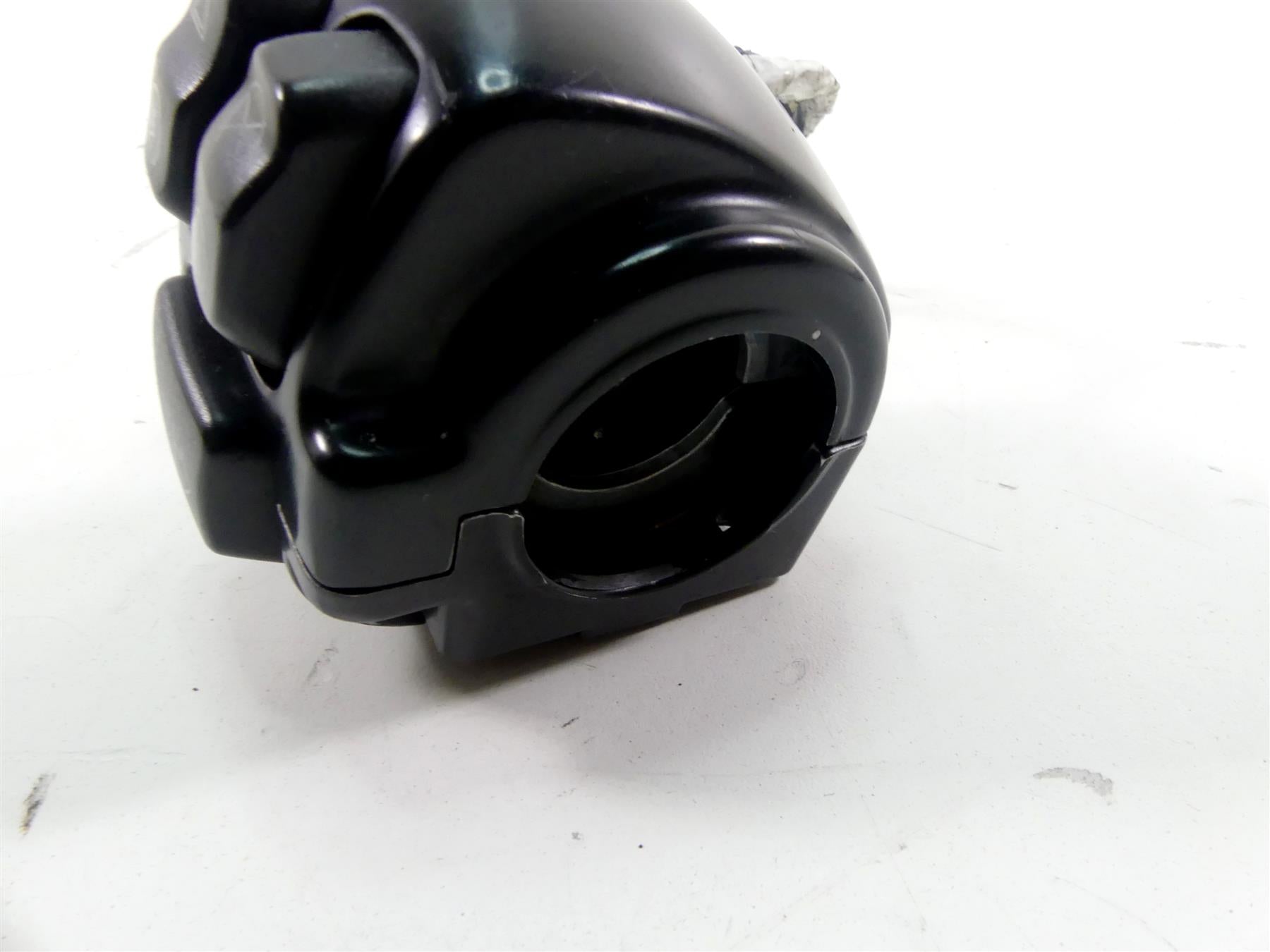 2017 Harley Softail FXSB Breakout Right Hand Control Switch -Read 71500297 {{ shop.shopifyCountryName }} - Mototech271