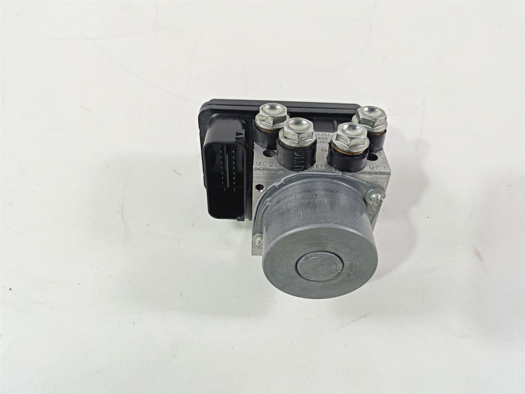 2017 Aprilia RSV 1100 Tuono V4 Factory Abs Brake Pump Module Unit 2D000265 {{ shop.shopifyCountryName }} - Mototech271