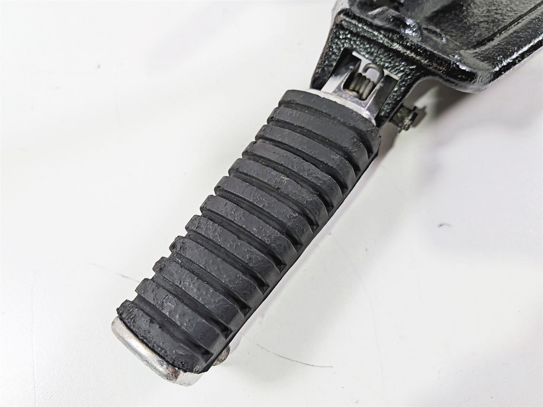 2014 Suzuki M109R VZR1800 Boulevard Left Front Footpeg & Shifter 43521-48G01 {{ shop.shopifyCountryName }} - Mototech271