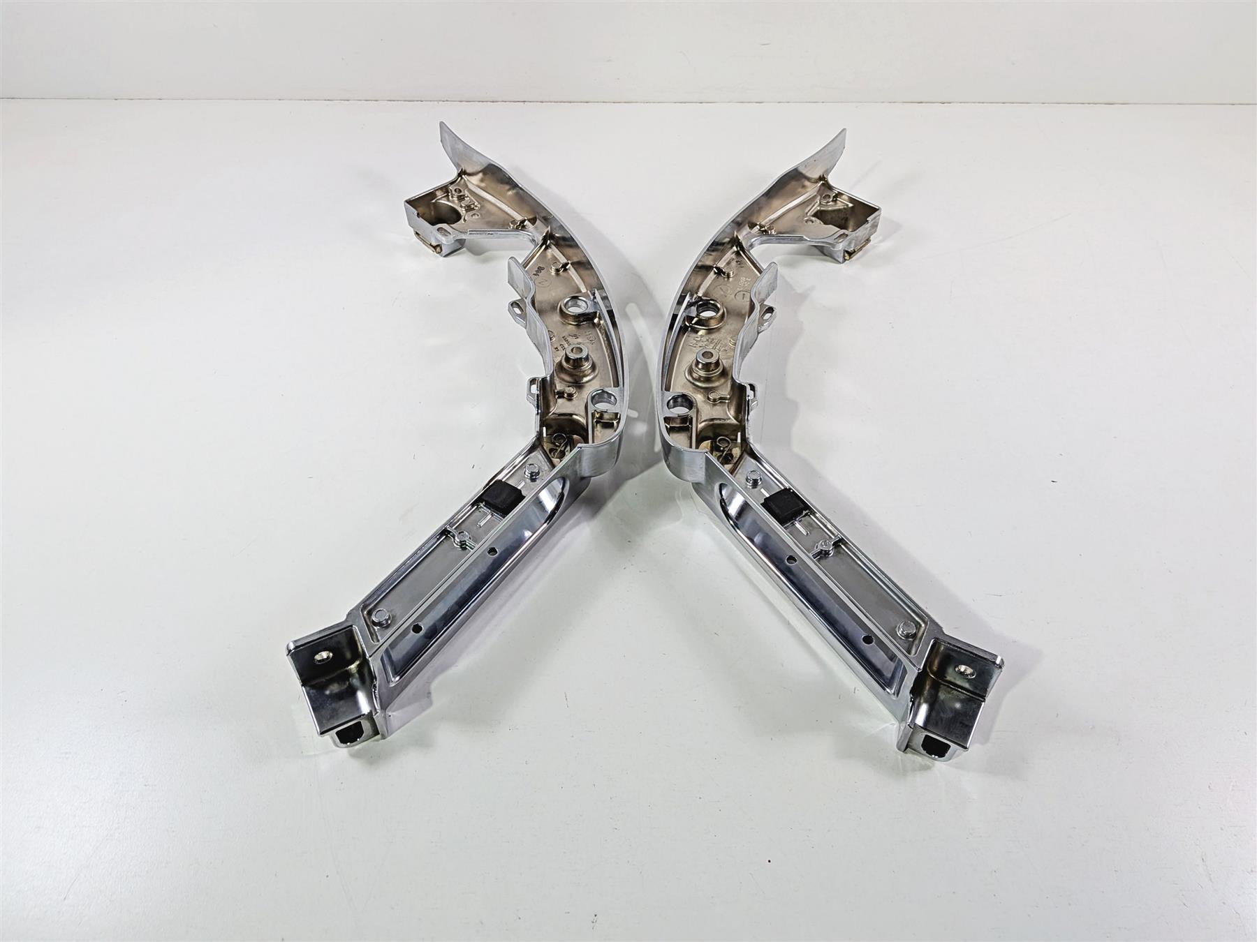 2014 Harley Touring FLHTK Electra Glide Rear Chrome Saddlebag Holder 90200503-Mototech271