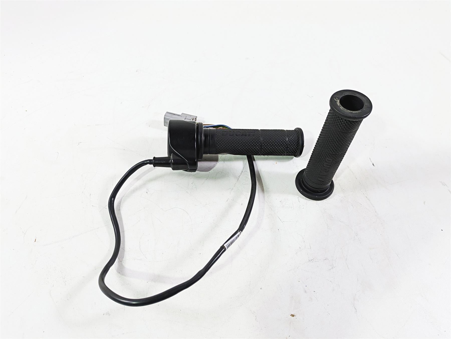 2013 Ducati Hyperstrada 821 Ride By Wire Throttle Grip 66020034E {{ shop.shopifyCountryName }} - Mototech271