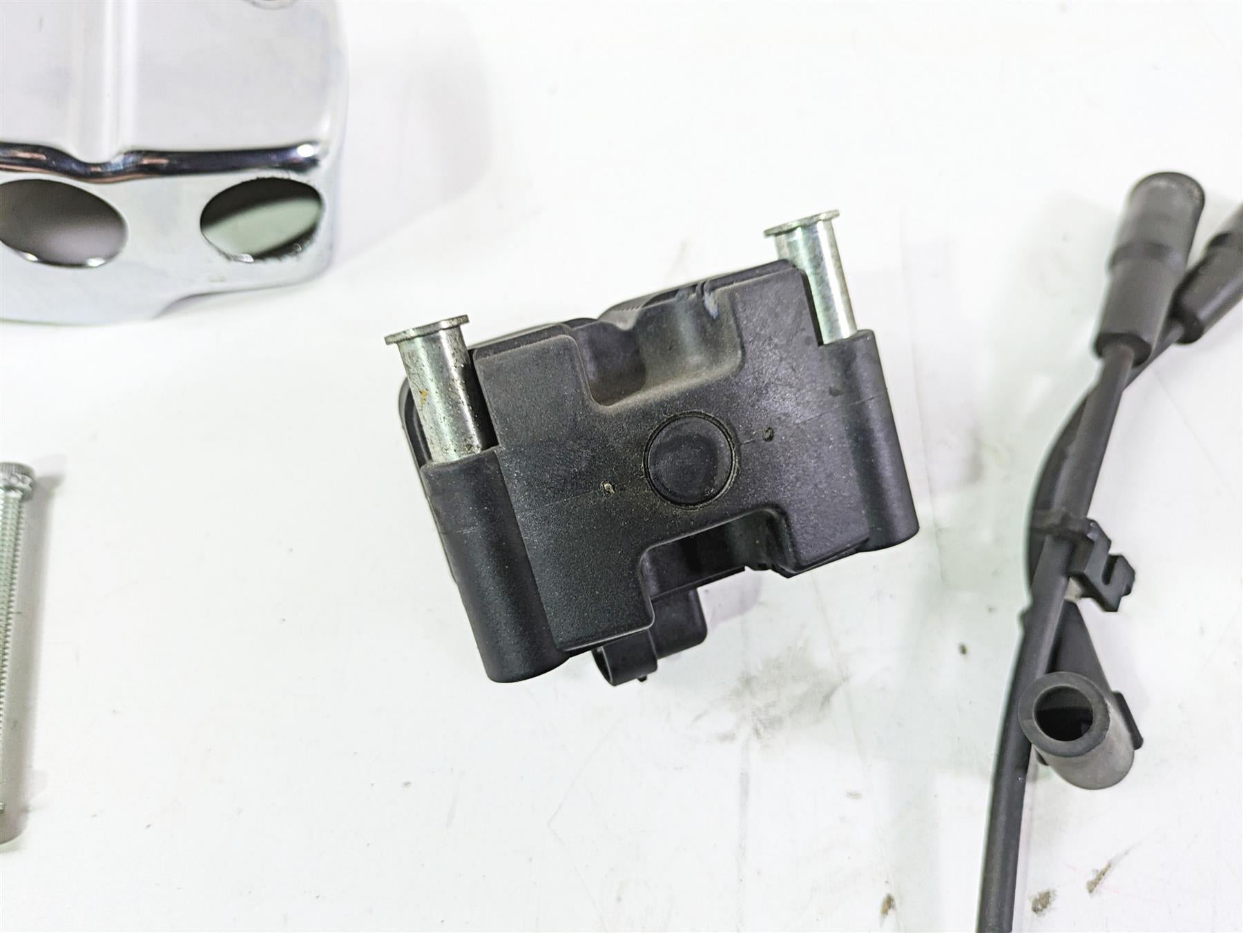 2002 Harley Dyna FXDL Low Rider Ignition Coil Wires Plugs 31655-99 {{ shop.shopifyCountryName }} - Mototech271