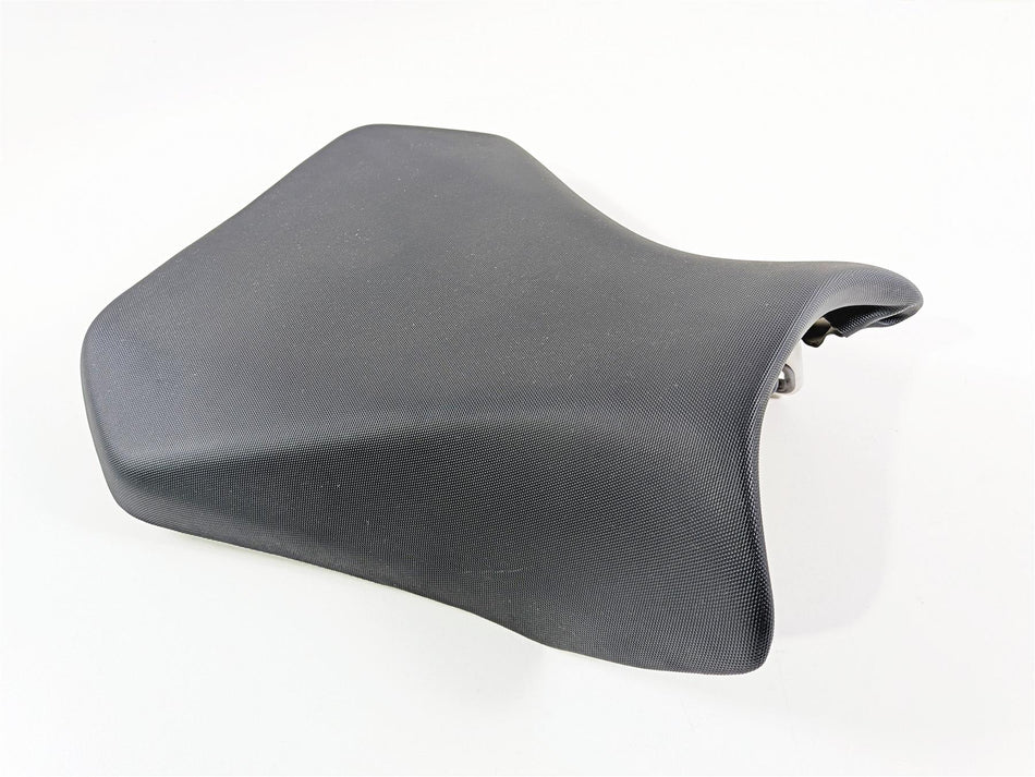 2024 Suzuki GSXR600 Nice Front Rider Seat Saddle 45100-14J11-DW2 {{ shop.shopifyCountryName }} - Mototech271