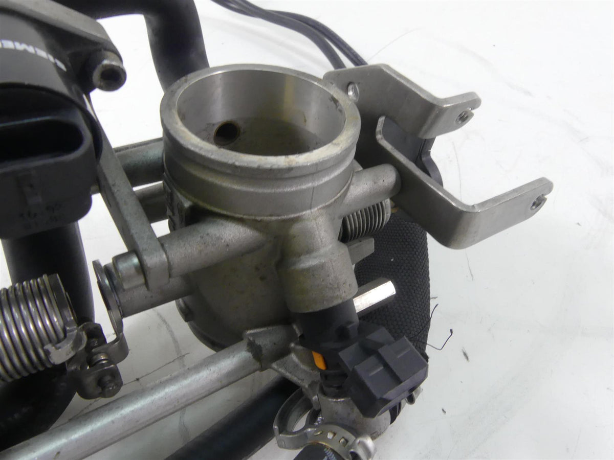 2009 Ducati Monster 1100 S Throttle Body Bodies Fuel Injection 28240831A {{ shop.shopifyCountryName }} - Mototech271