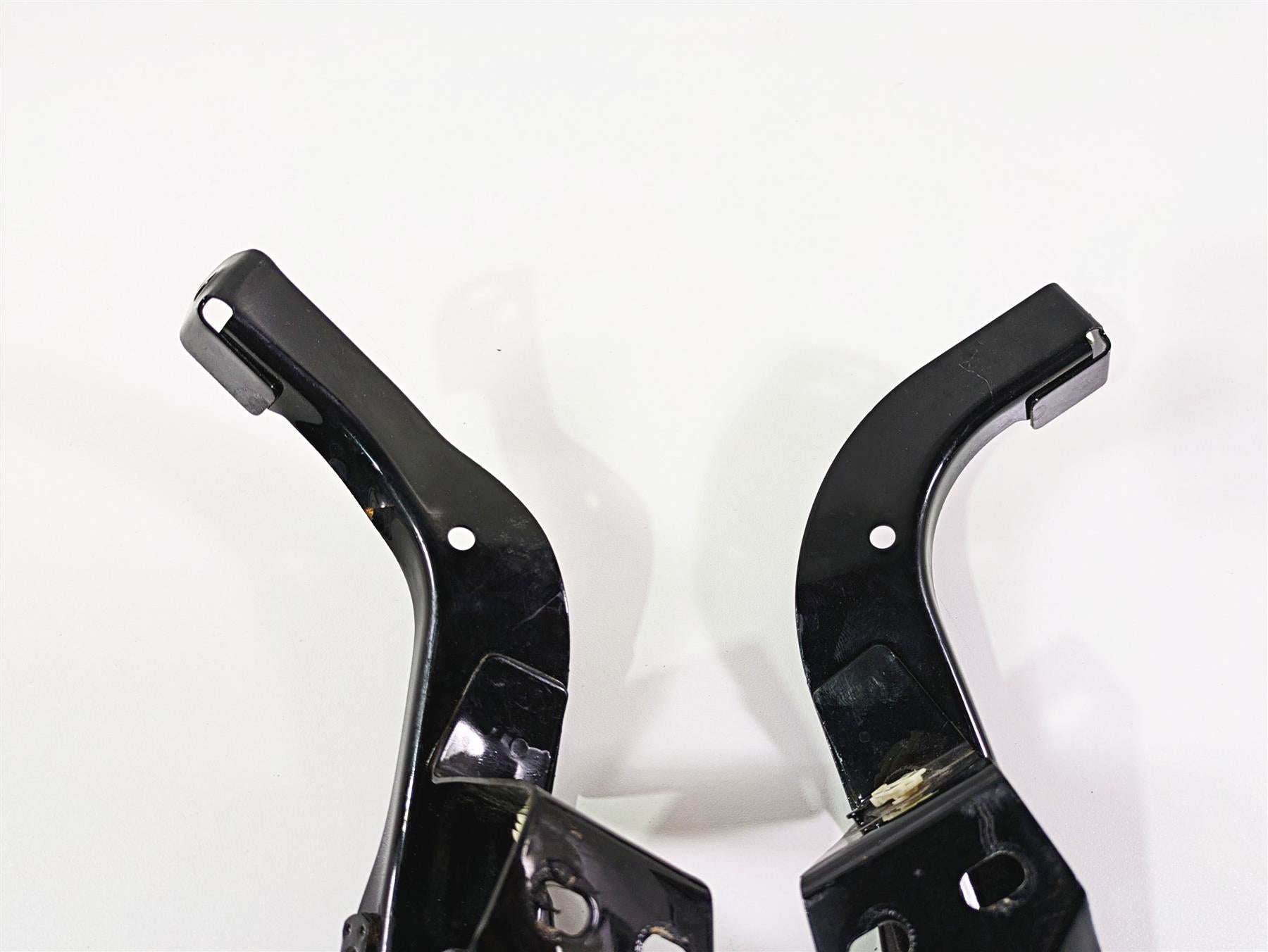 2010 Harley Touring FLHTK Electra Glide Front Fairing Bracket Set Read 58479-96B {{ shop.shopifyCountryName }} - Mototech271