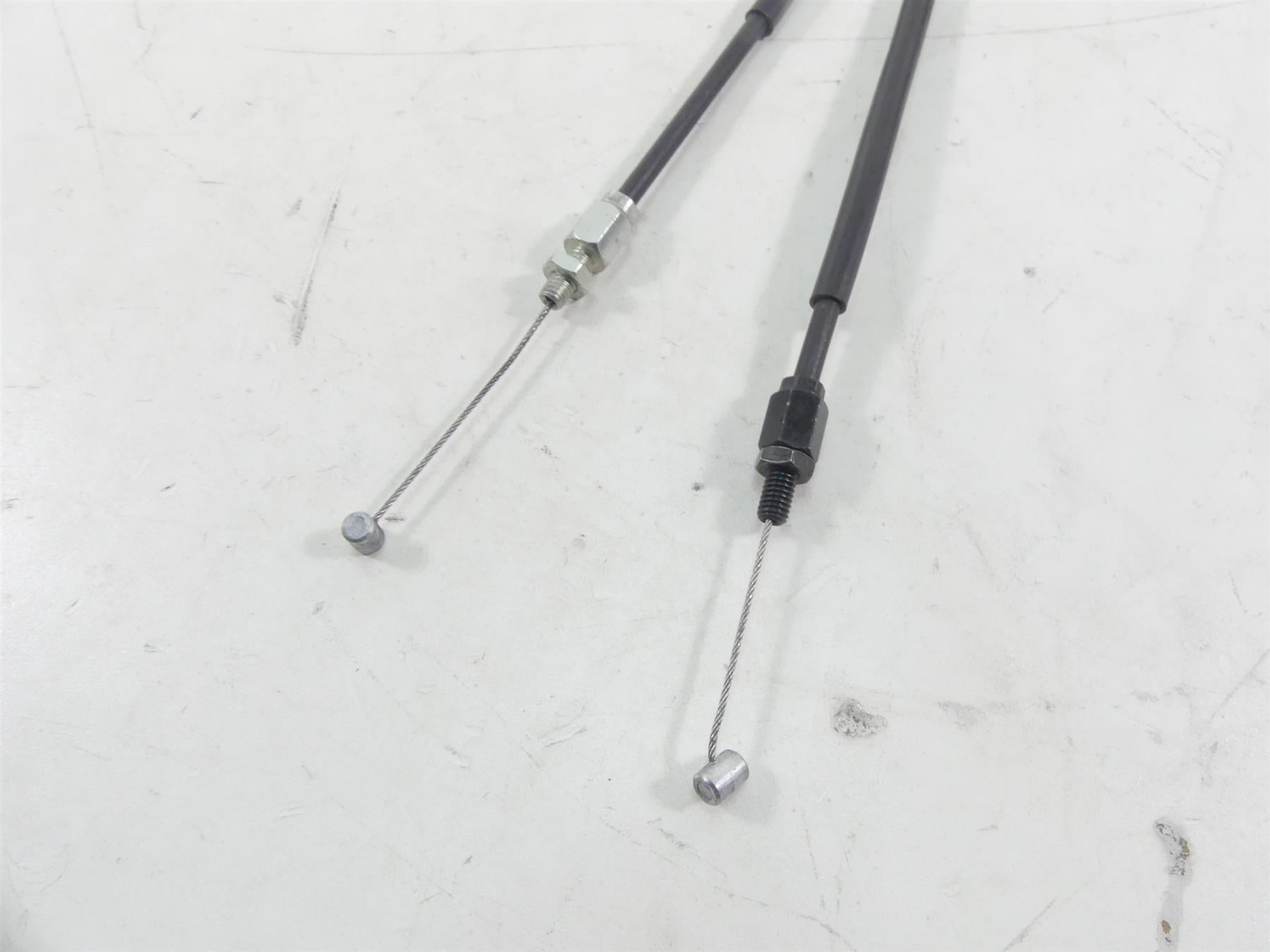 2013 Yamaha VMX17 V-Max 1700 Throttle Cable Grip Grab Set 4YR-26240-02-00 {{ shop.shopifyCountryName }} - Mototech271