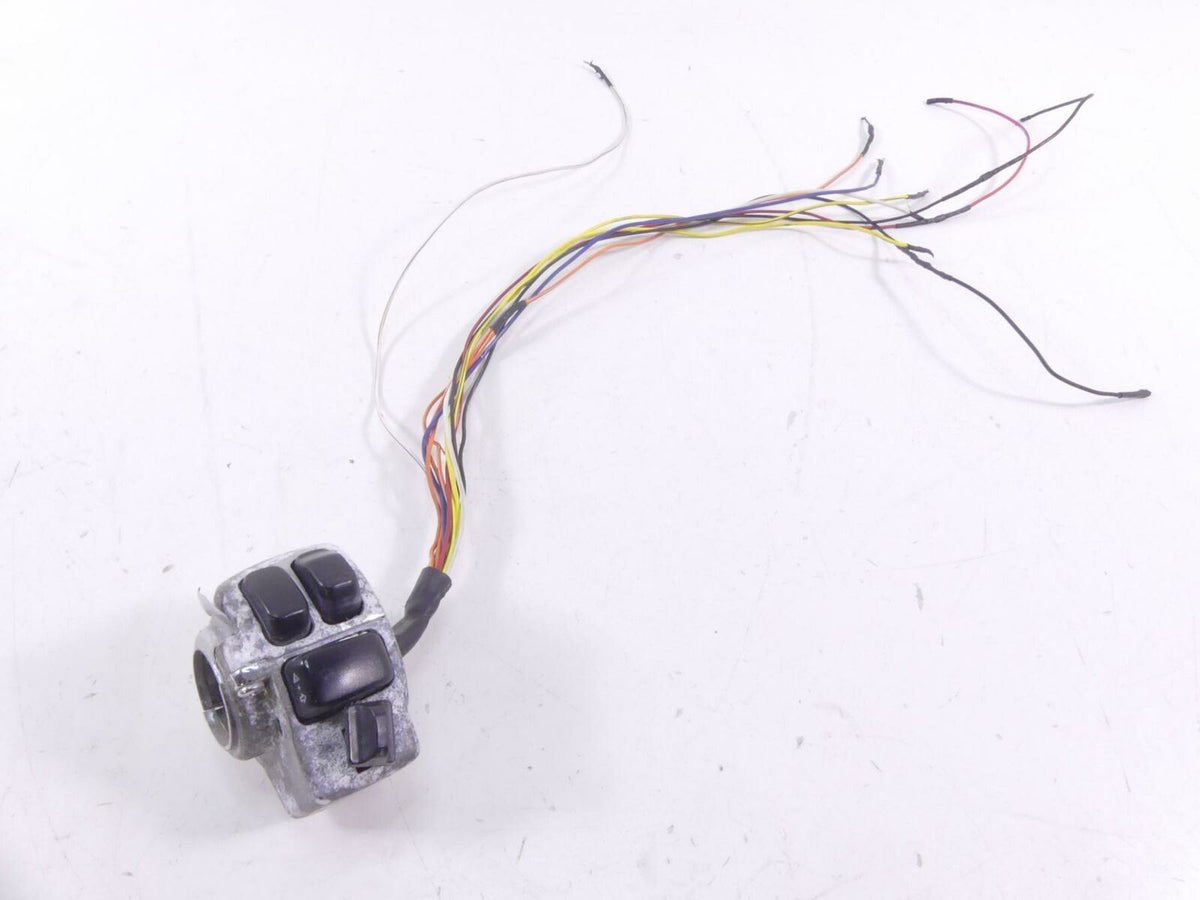 2009 Harley Touring FLHRC Road King Left Control Switch Blinker Light 71682-06A {{ shop.shopifyCountryName }} - Mototech271