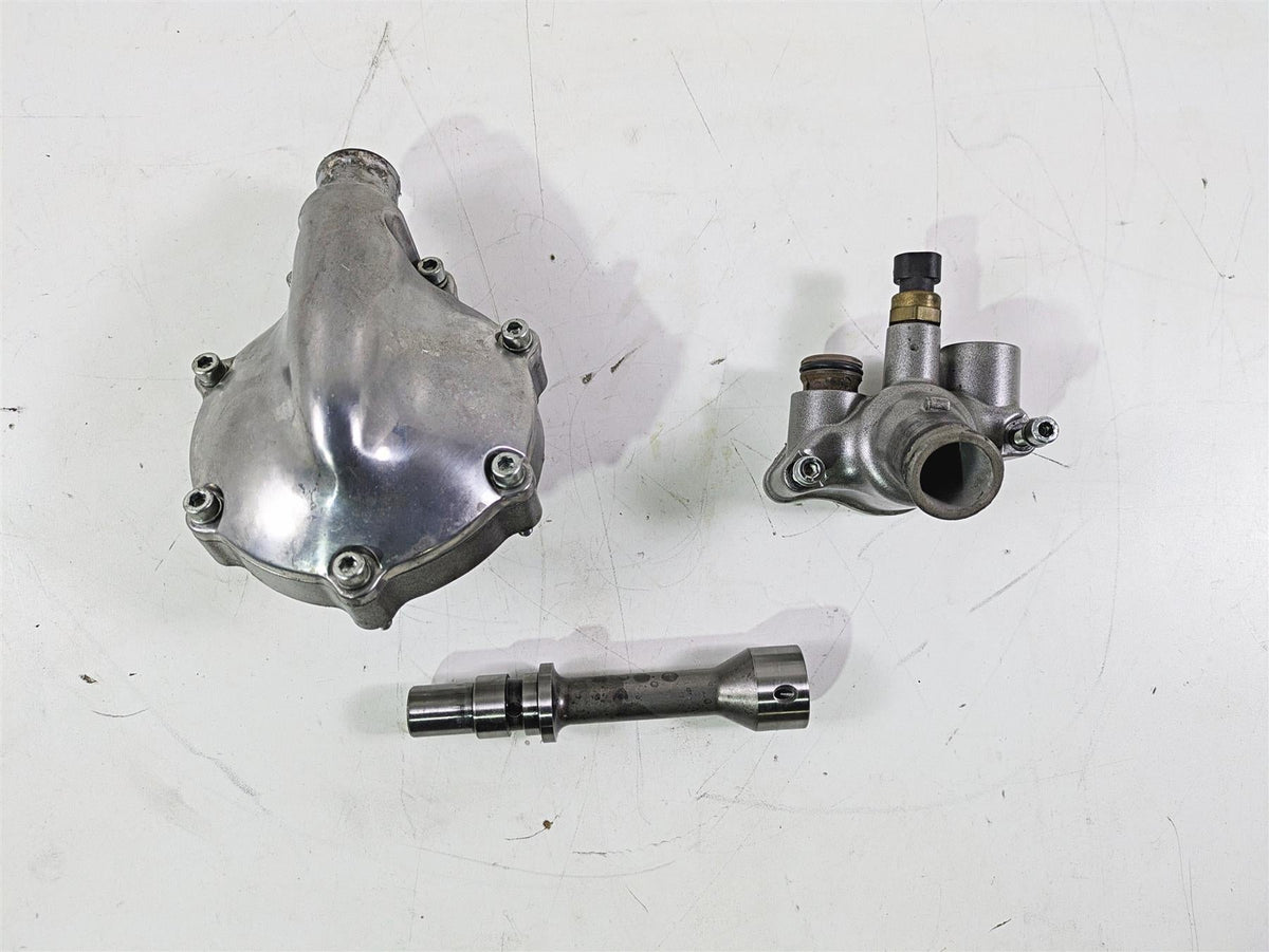 2010 Harley VRSCF Muscle Rod Waterpump Water Pump Housing Set 26750-01KA {{ shop.shopifyCountryName }} - Mototech271