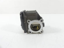 Load image into Gallery viewer, 2017 Yamaha Waverunner VX Limited Mikuni Throttle Body -Video 6EY-13750-00-00
